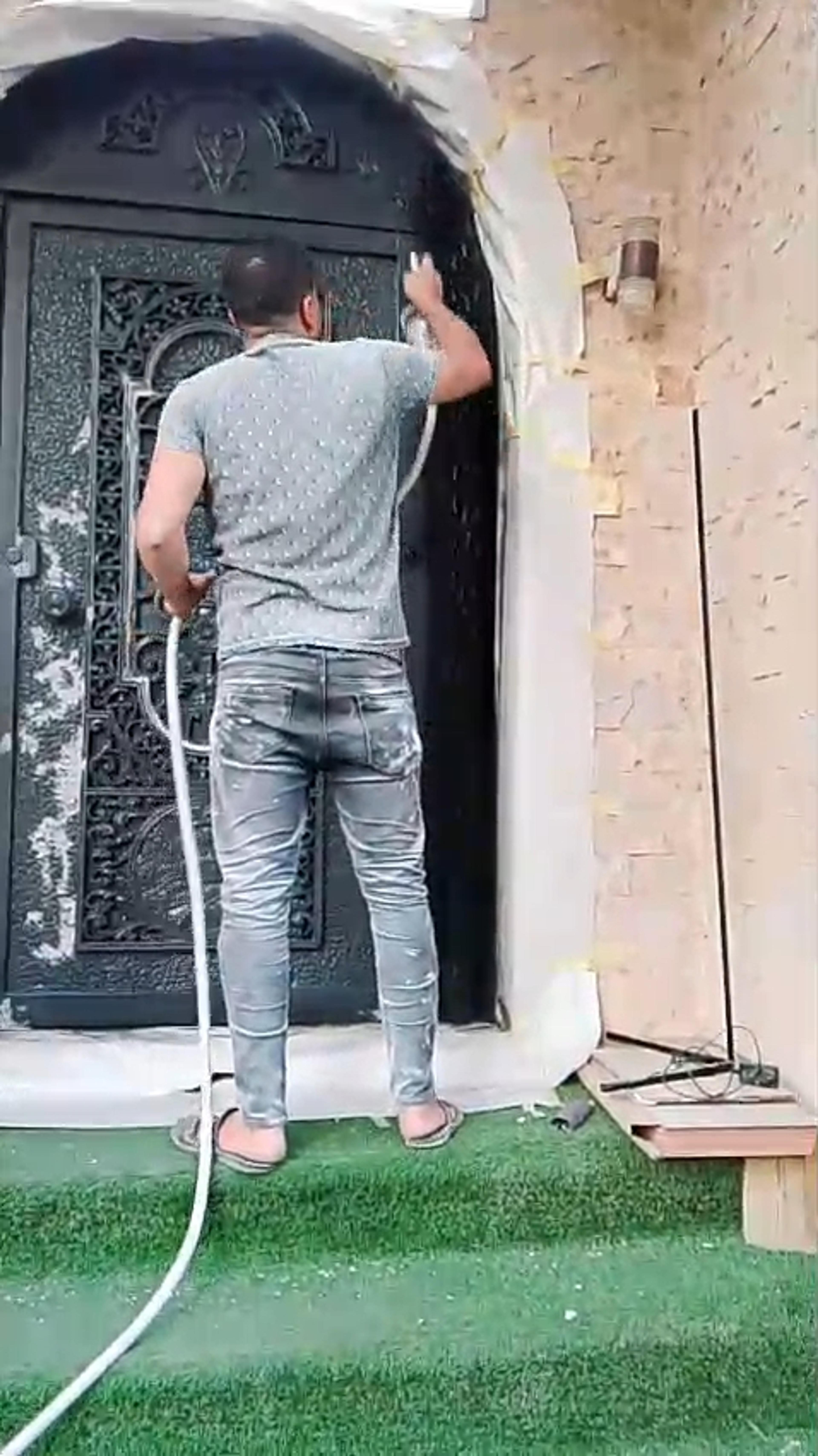 مؤسسة النفيعي دهانات اخشاب غرف النوم ابواب مطابخ