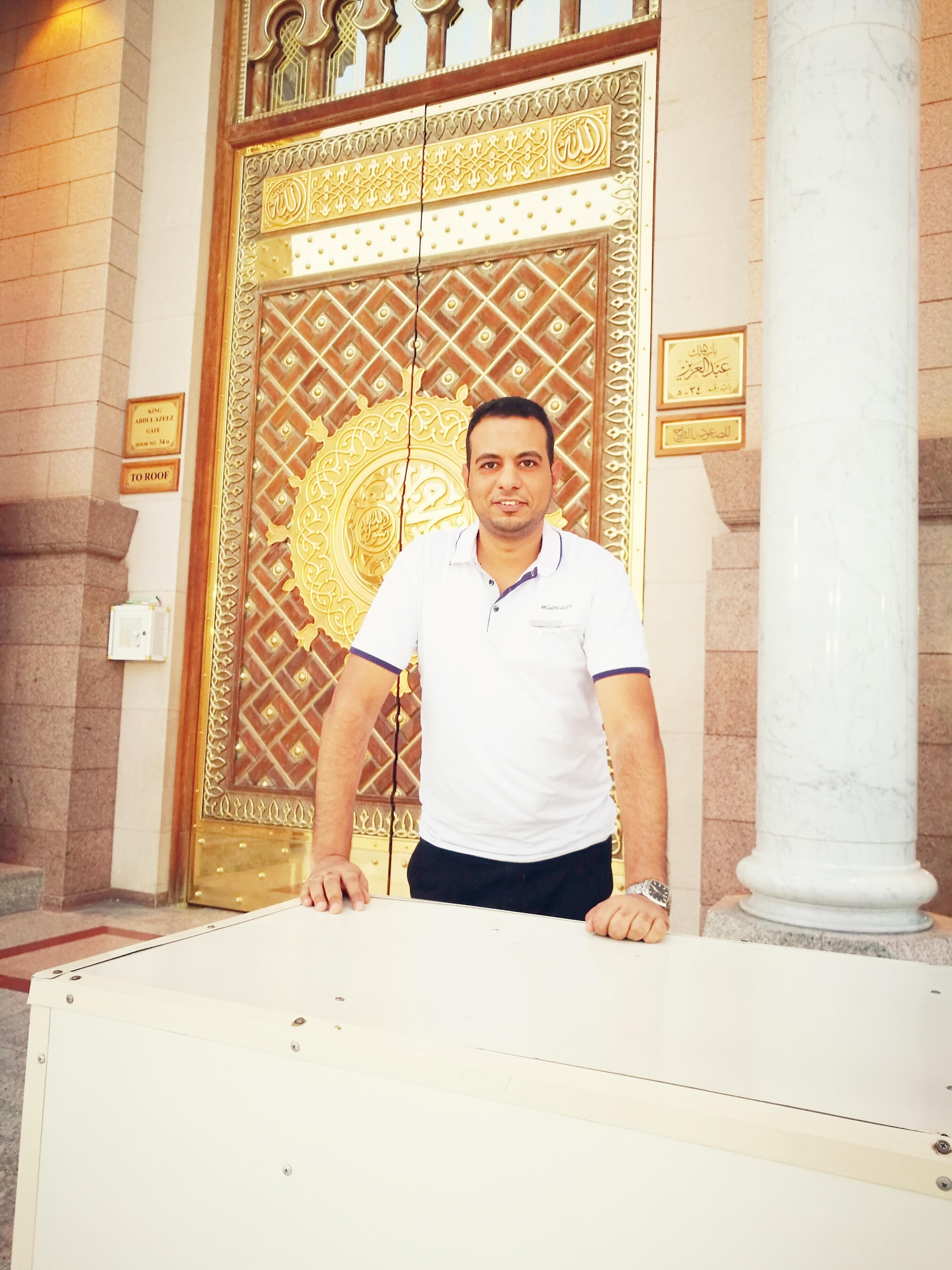 طارق كامل