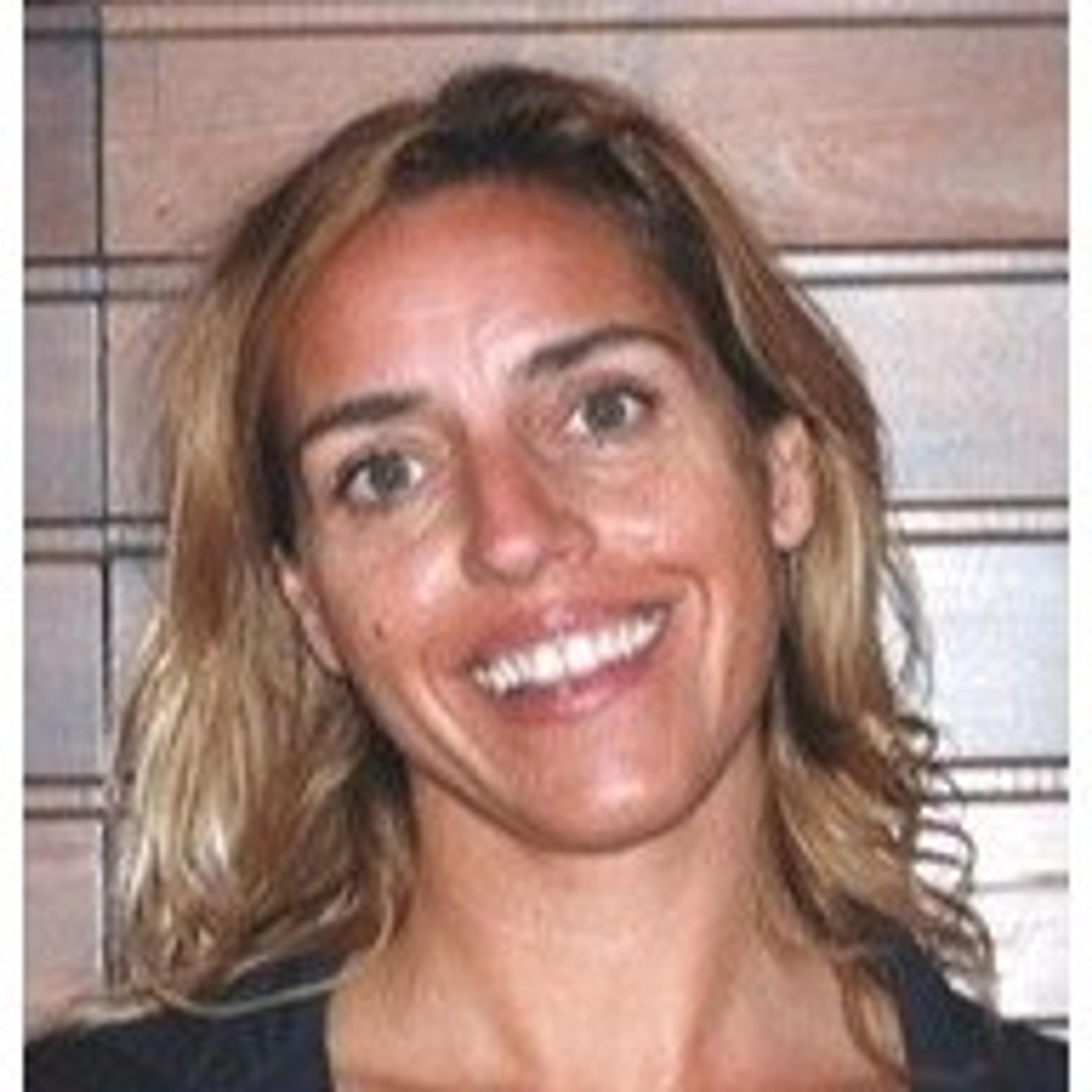 Núria Fonoll Psicóloga i Psicoterapeuta