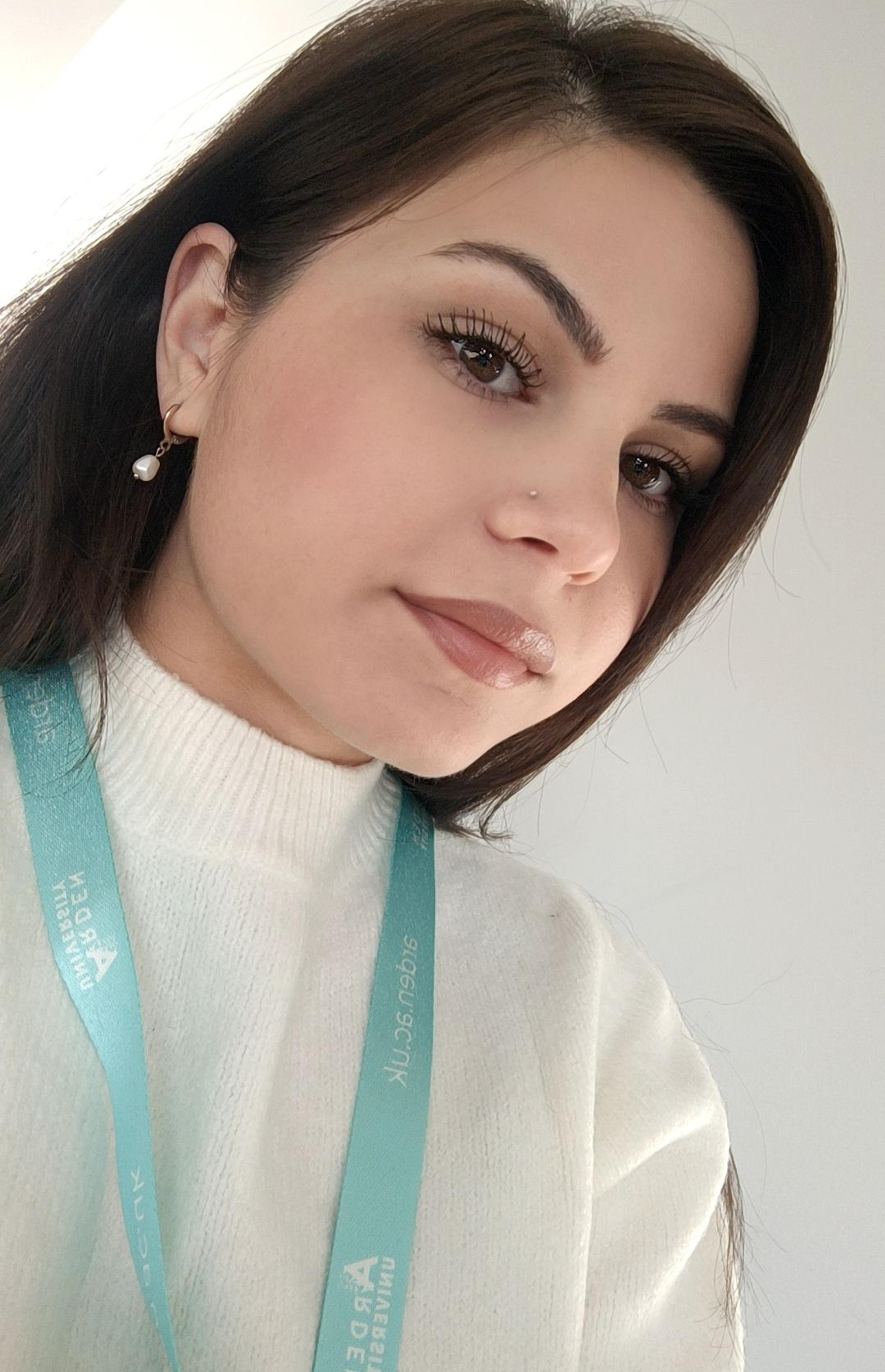 Larisa Nicoleta Ghhf