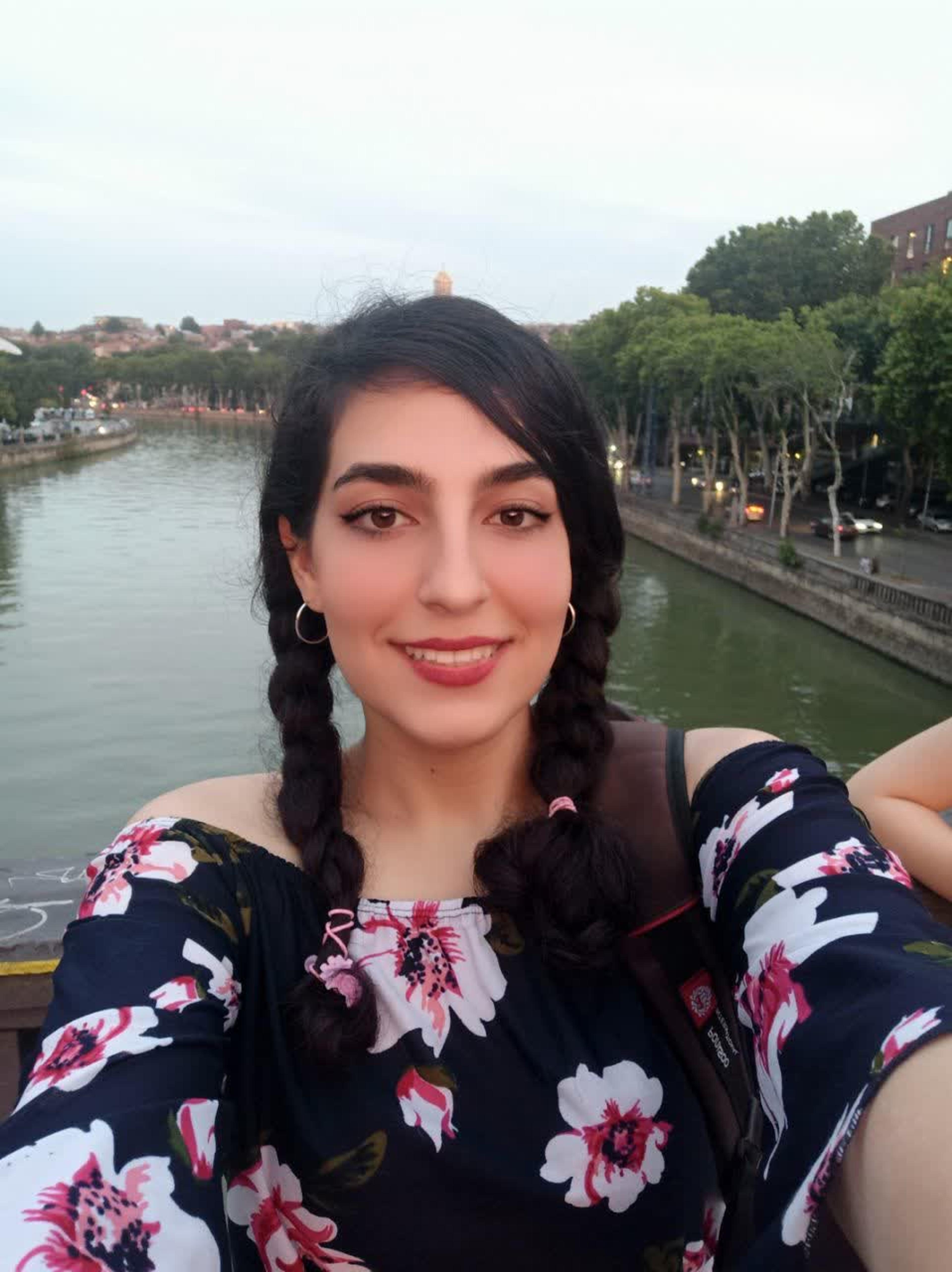 Arianaz Asghari
