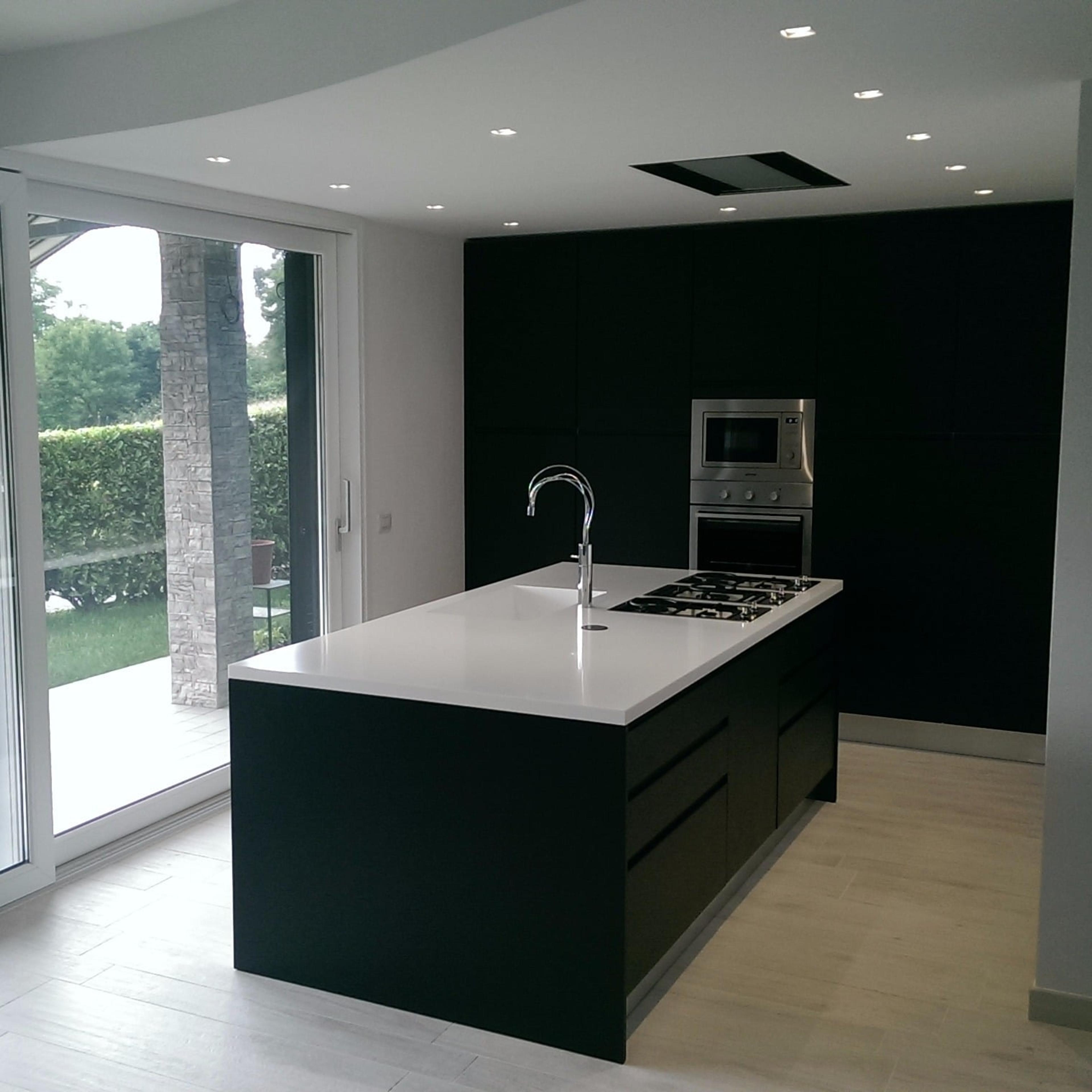 Cucine armadi camerette soggiorni salotti mobili bagno tavoli sedie ufficio arredi completi progetta