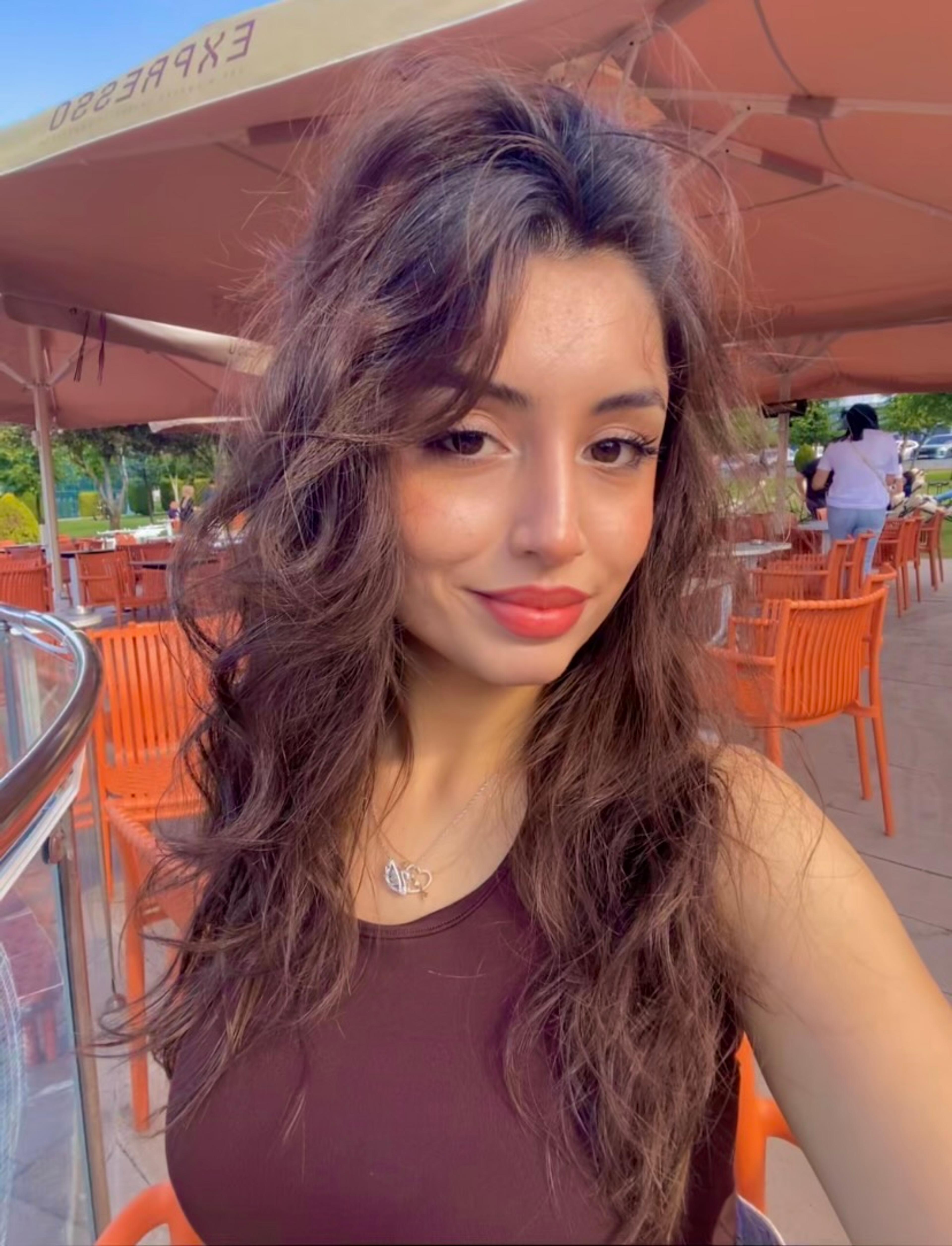 Melike Bayrakdar