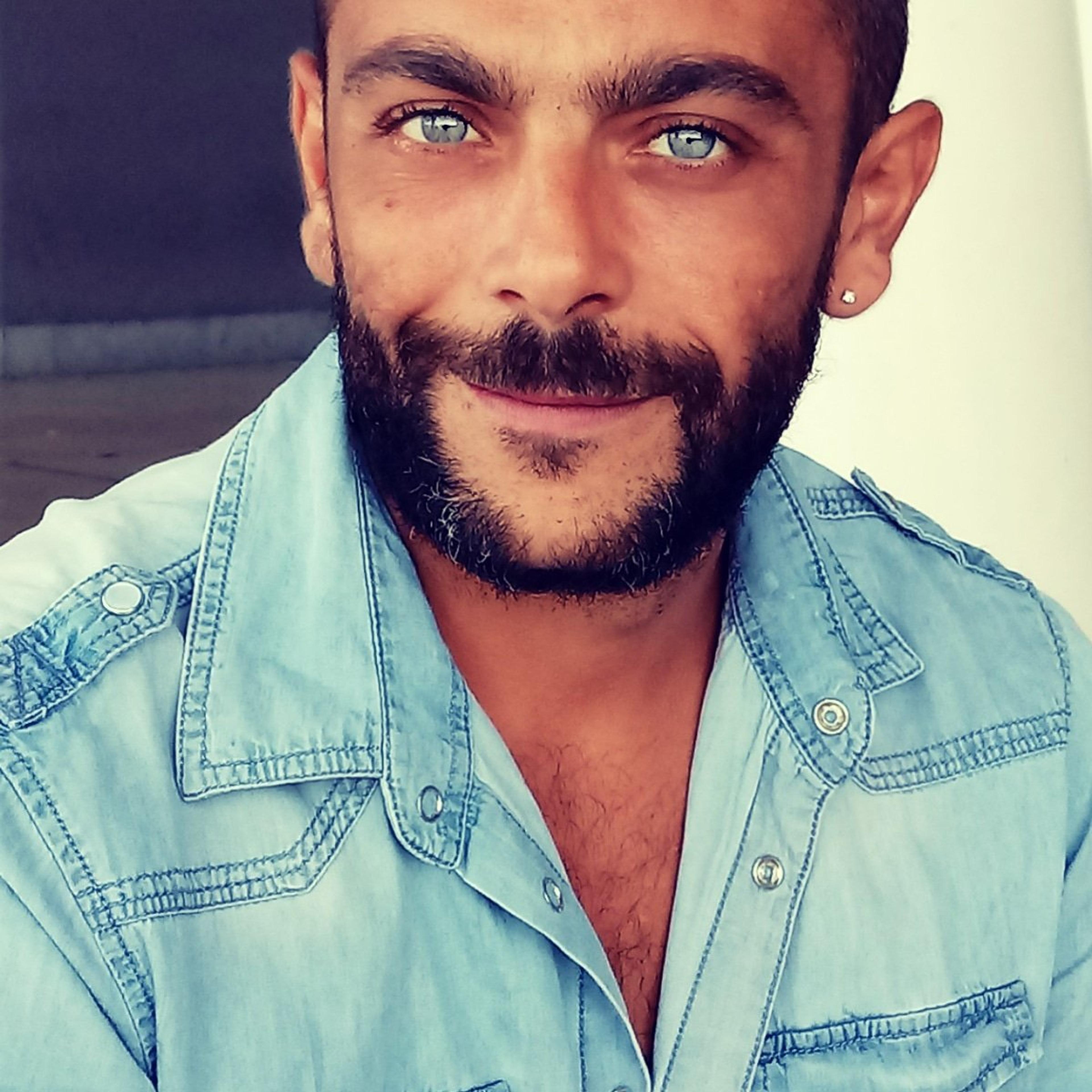 Simone noto