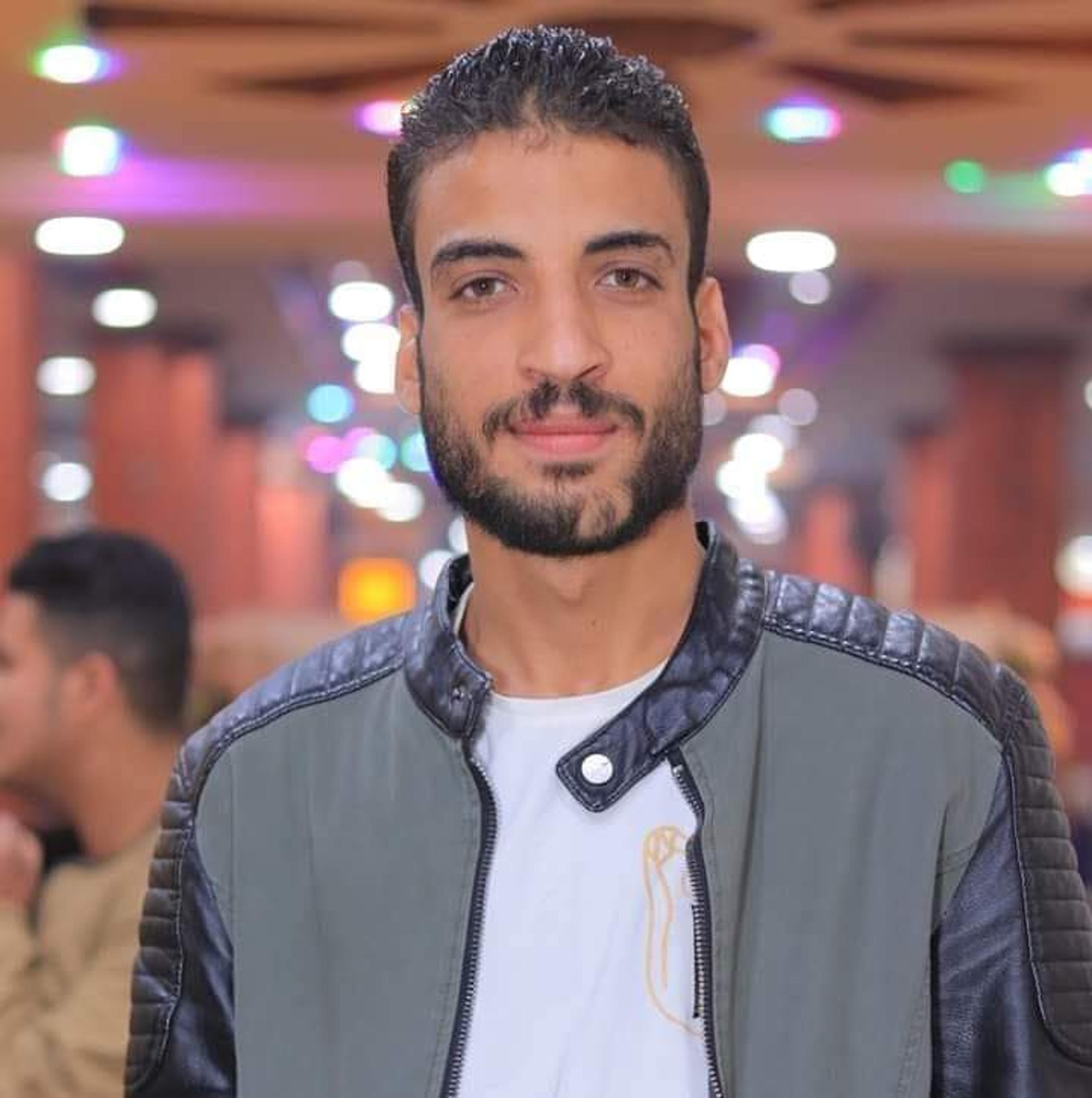 محمود دهشور