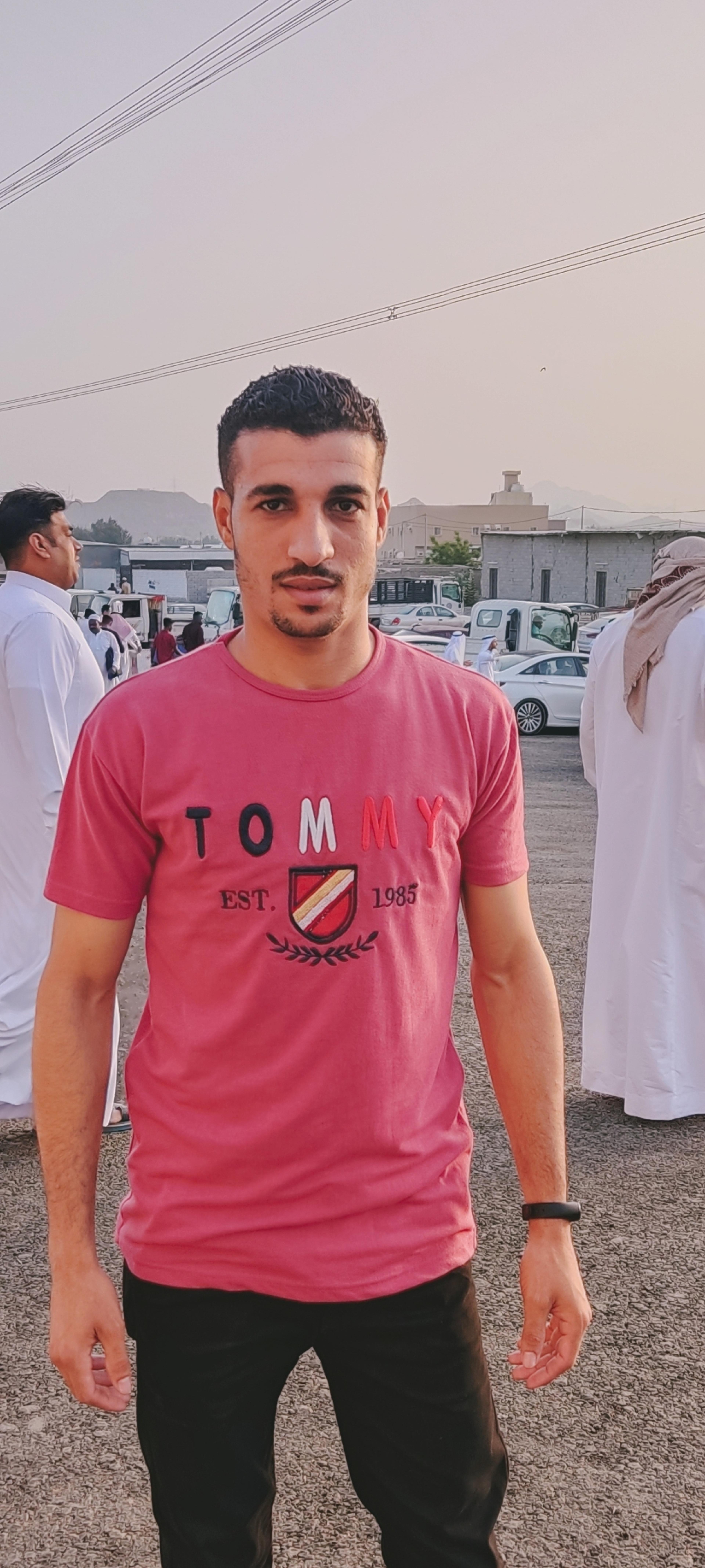 سامح النجار تركيب ابواب ونقل عفش