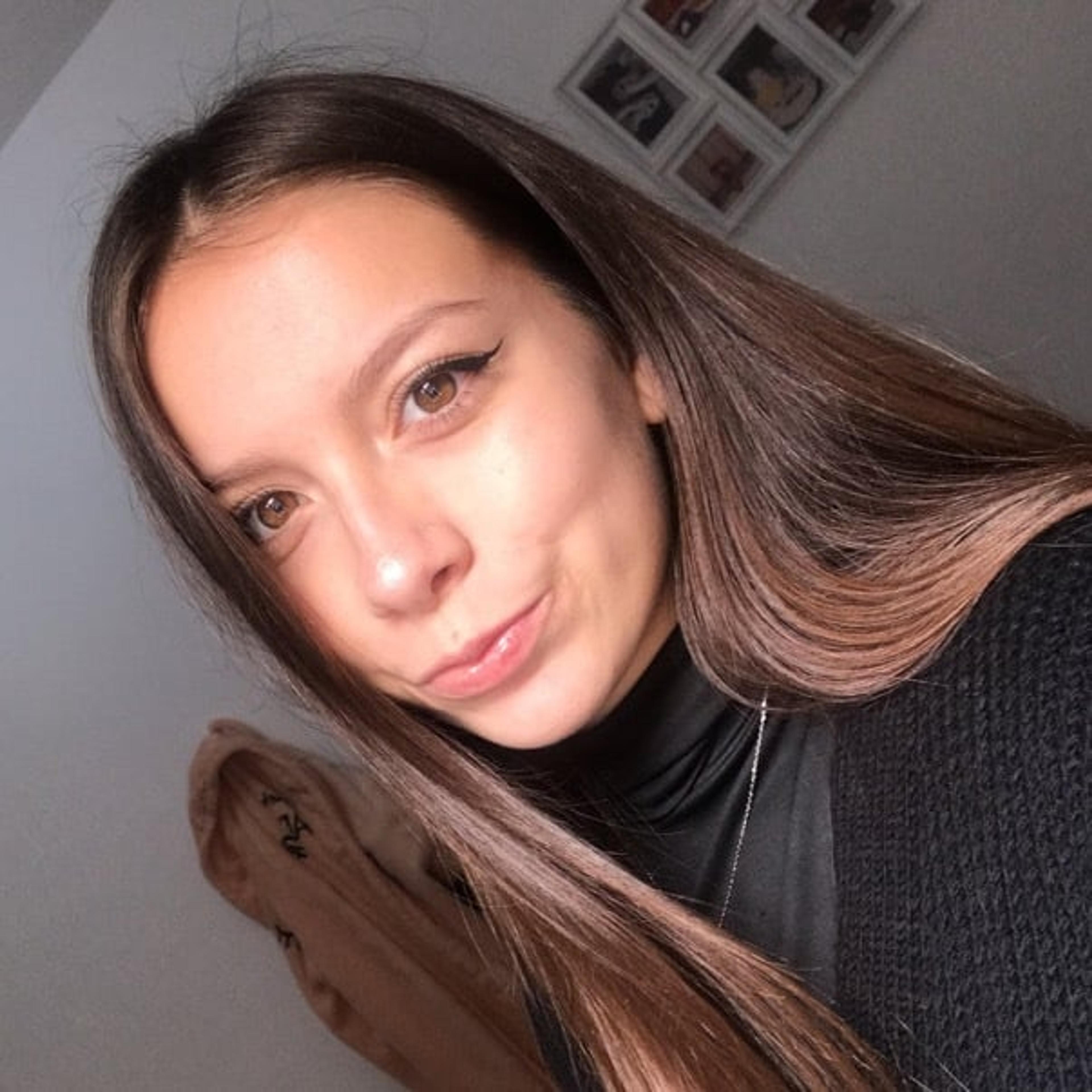 Angela Carceles