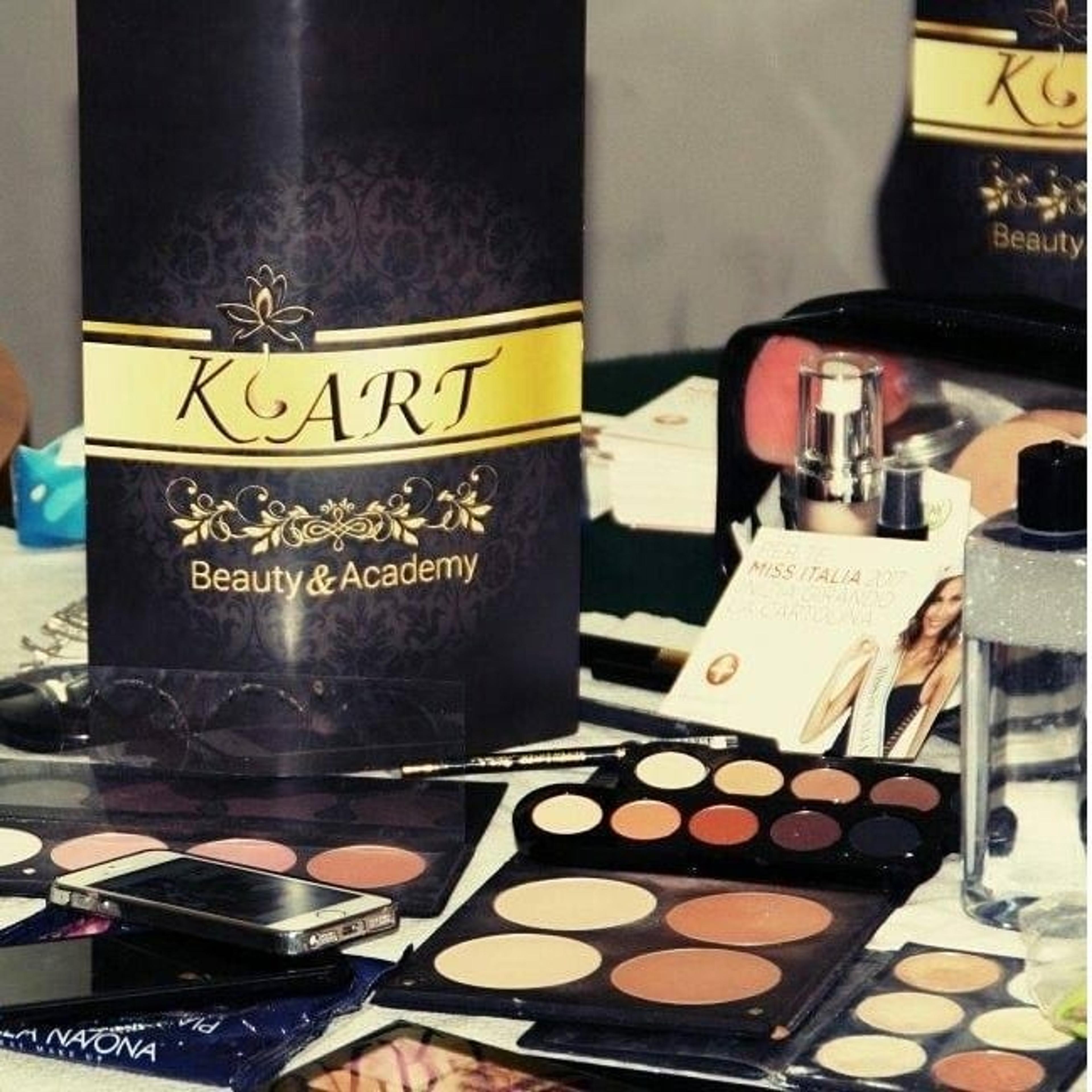 KIART BEAUTY & ACADEMY