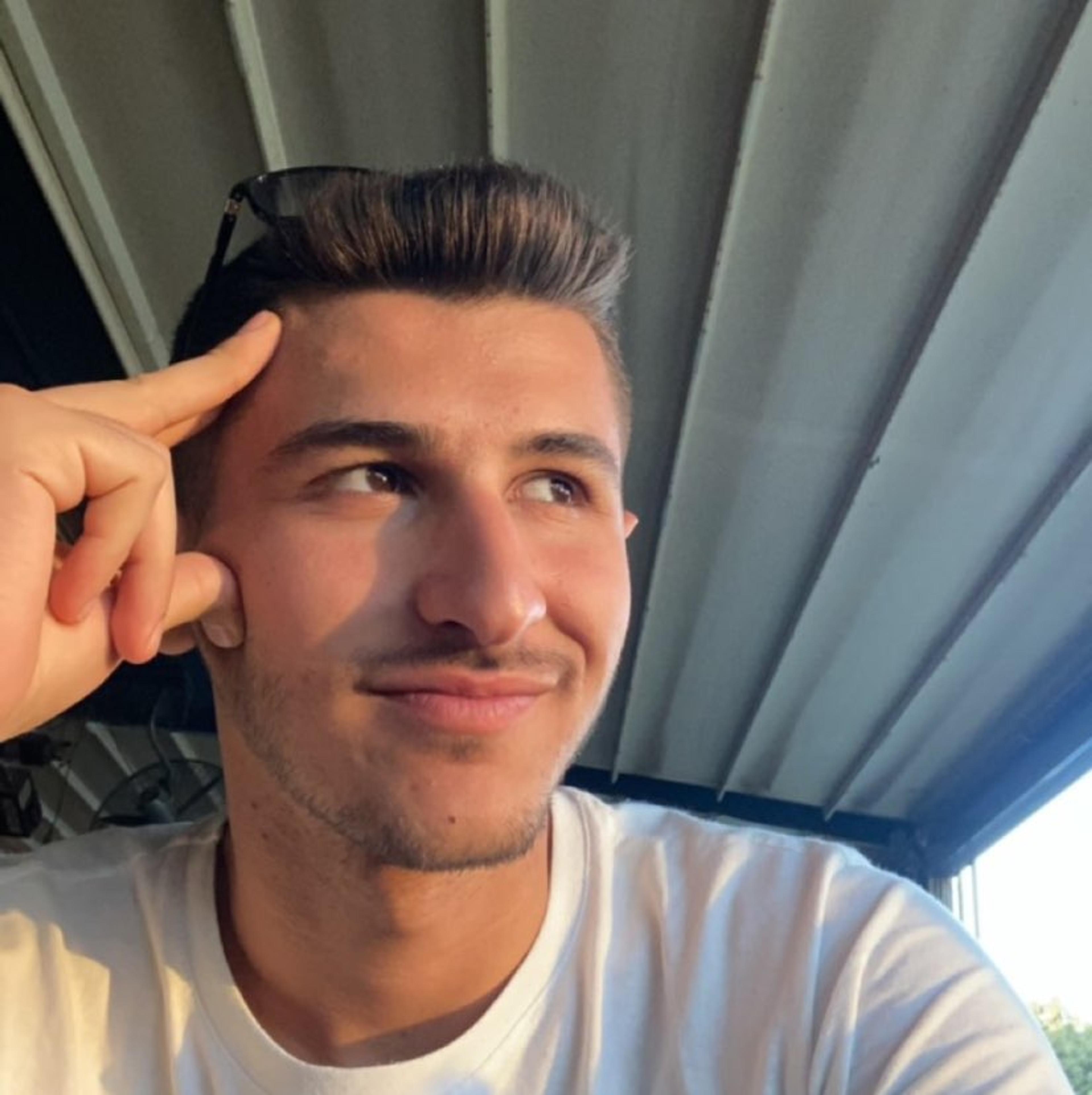 Huzeyfe Emre Taş