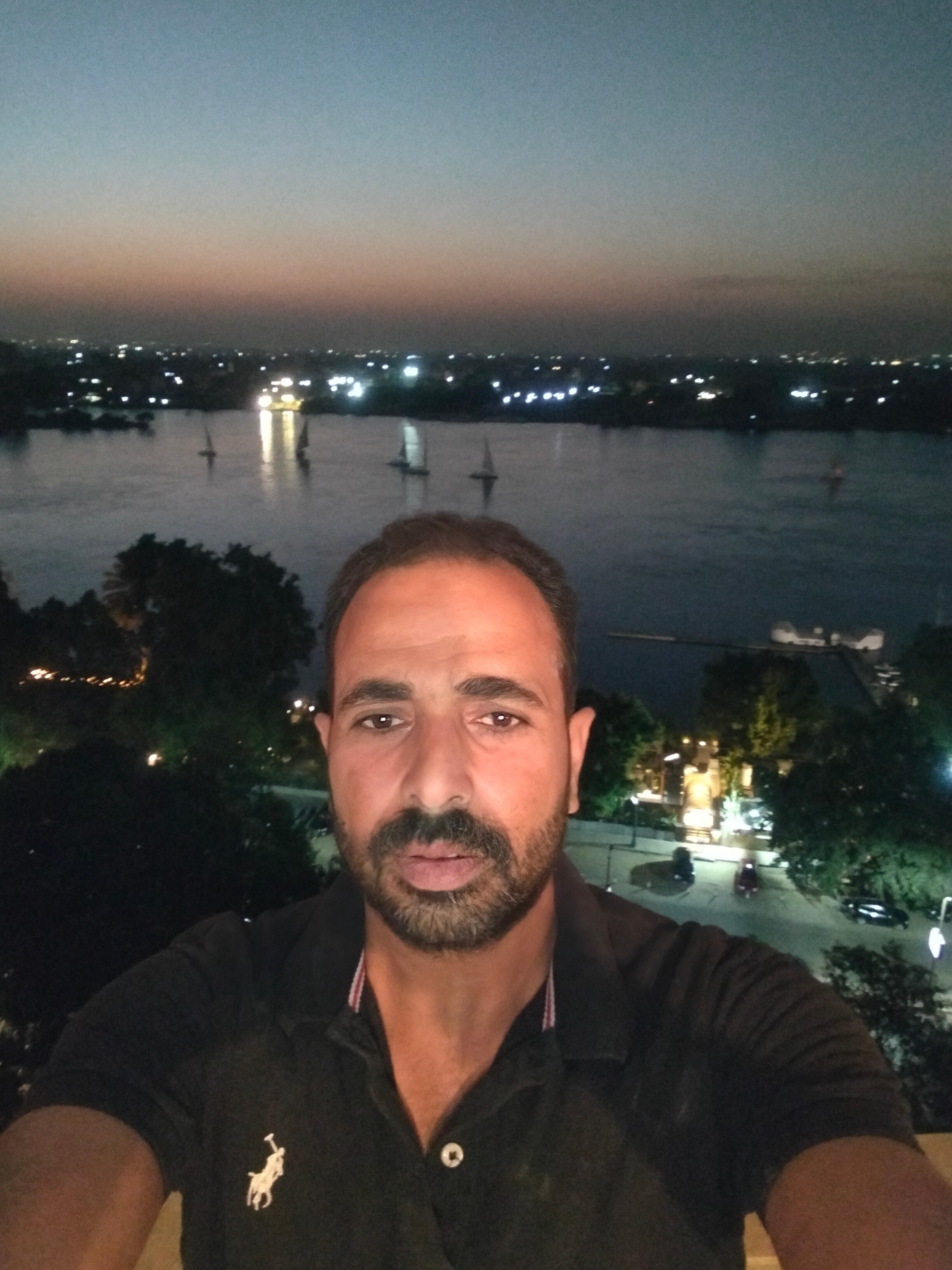 كهربائي