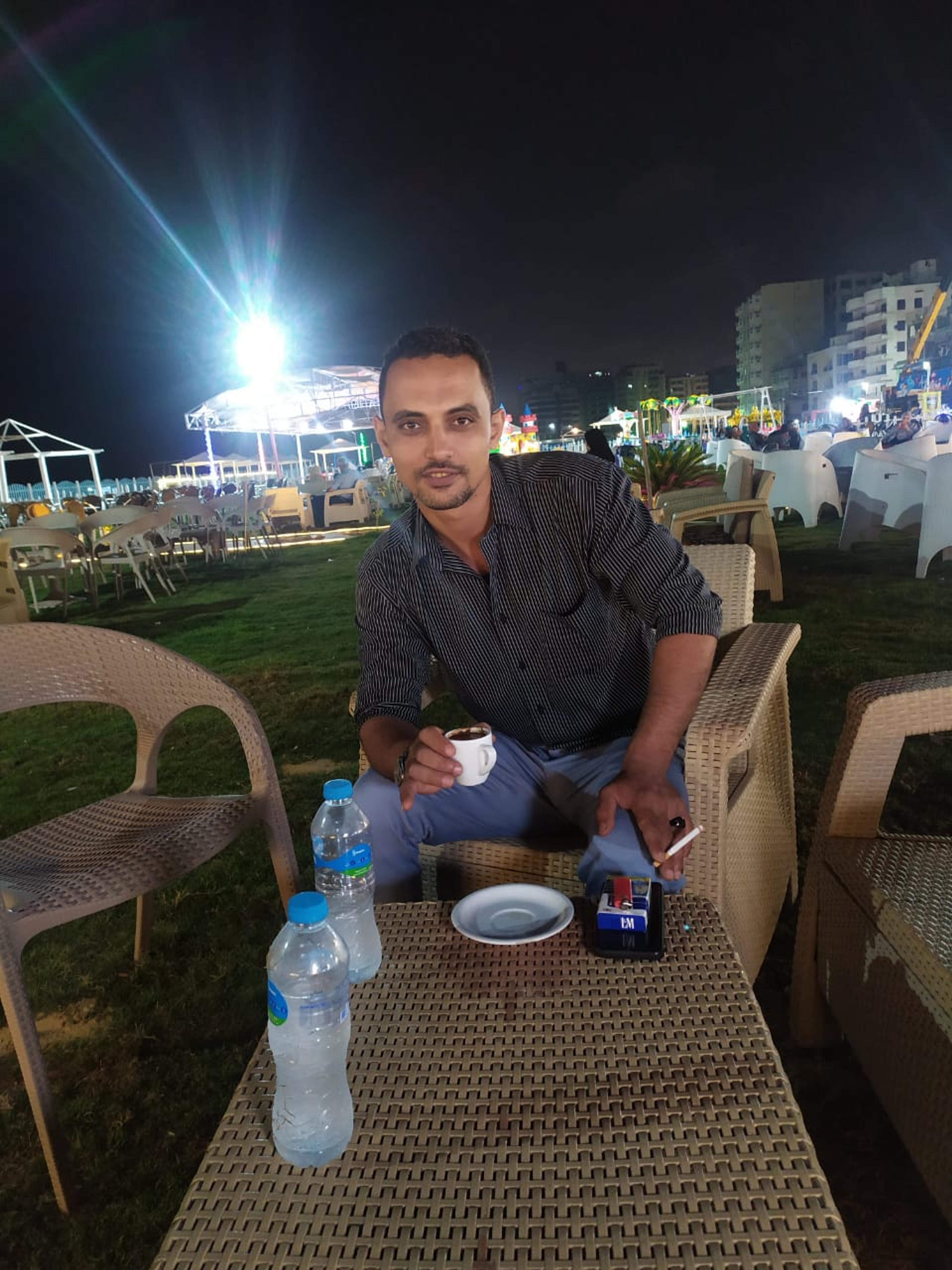 احمد العزبي