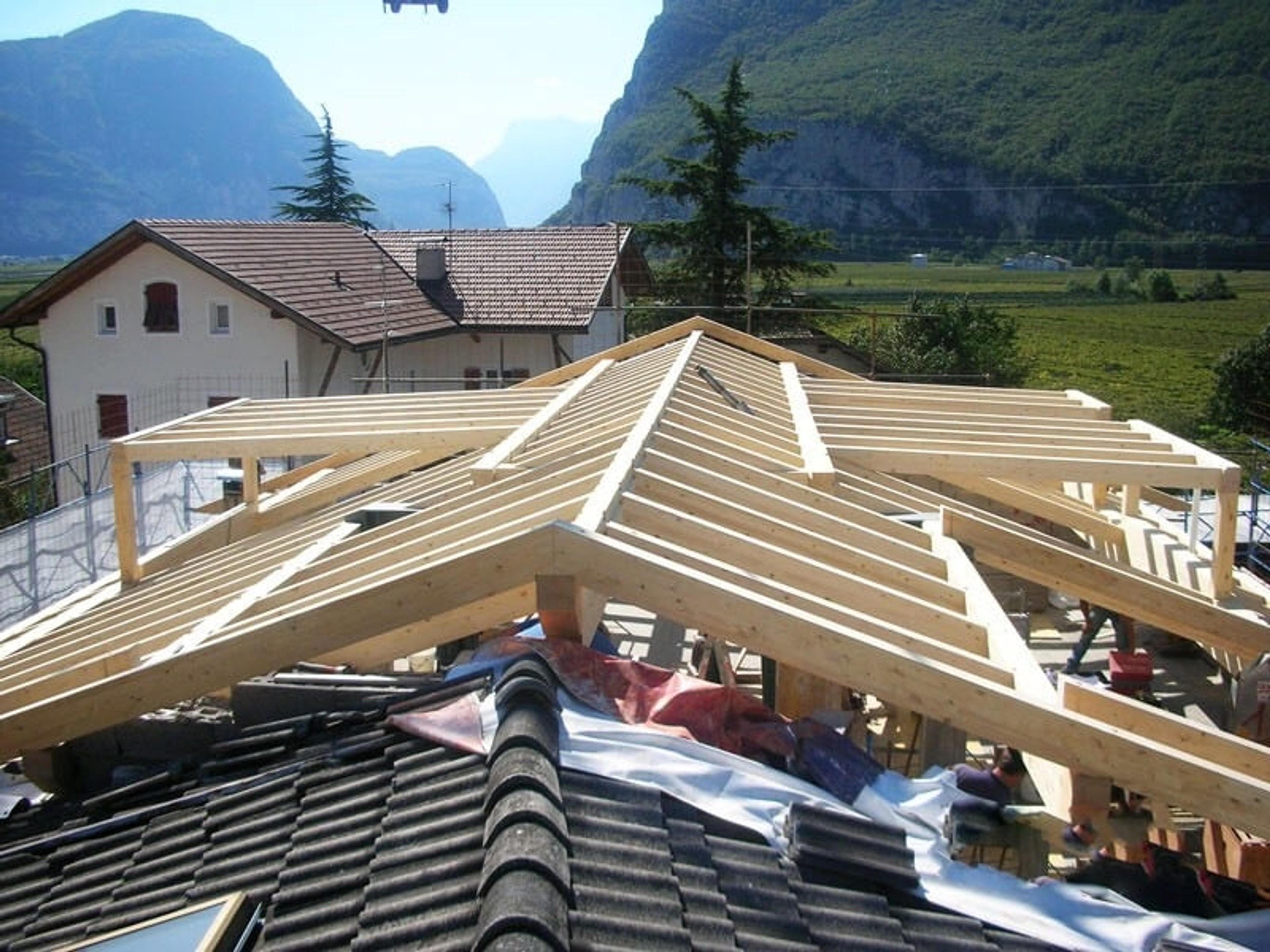 Copertura tetti.,lineavita,velux