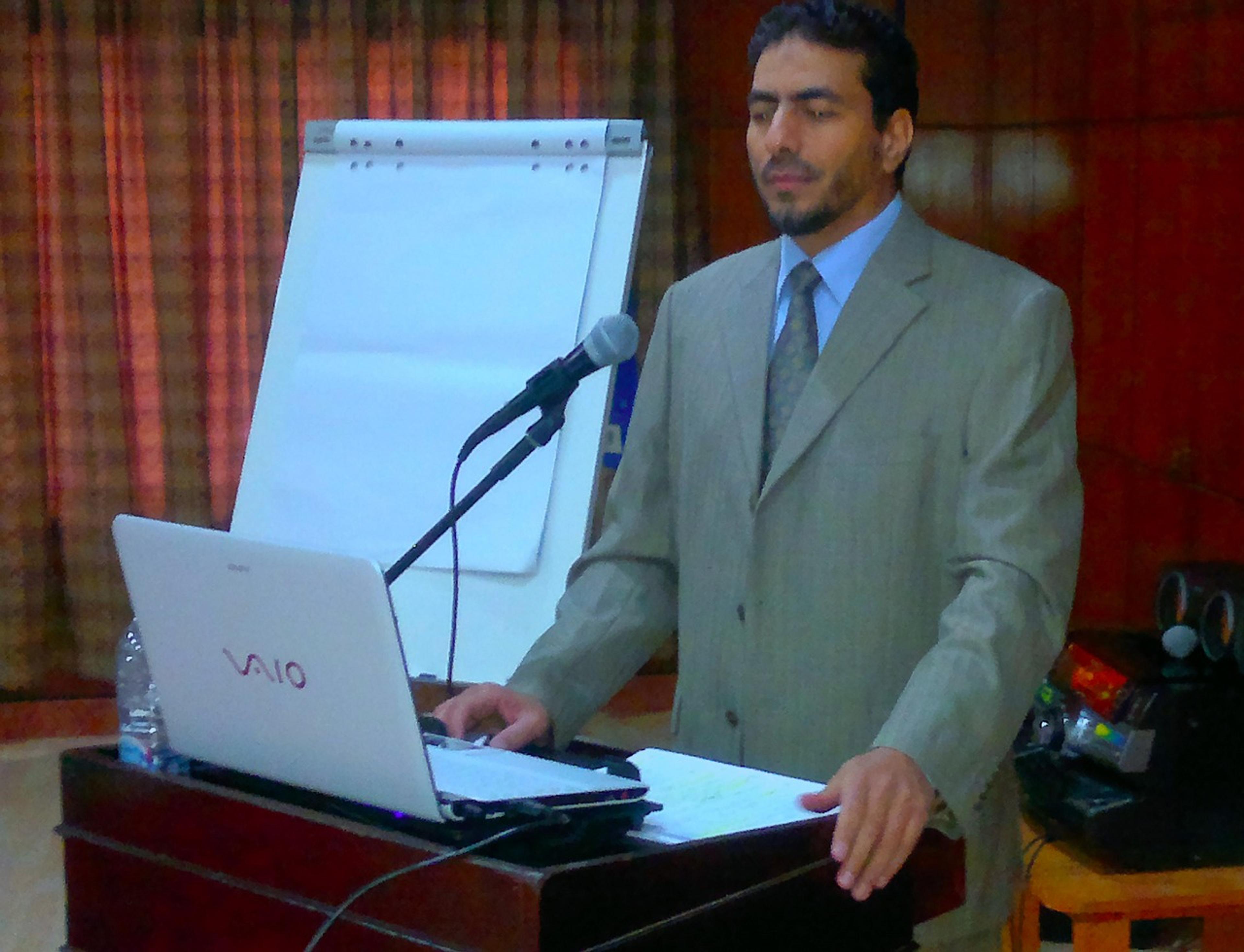 شركة الواحة المعدنية للصناعة