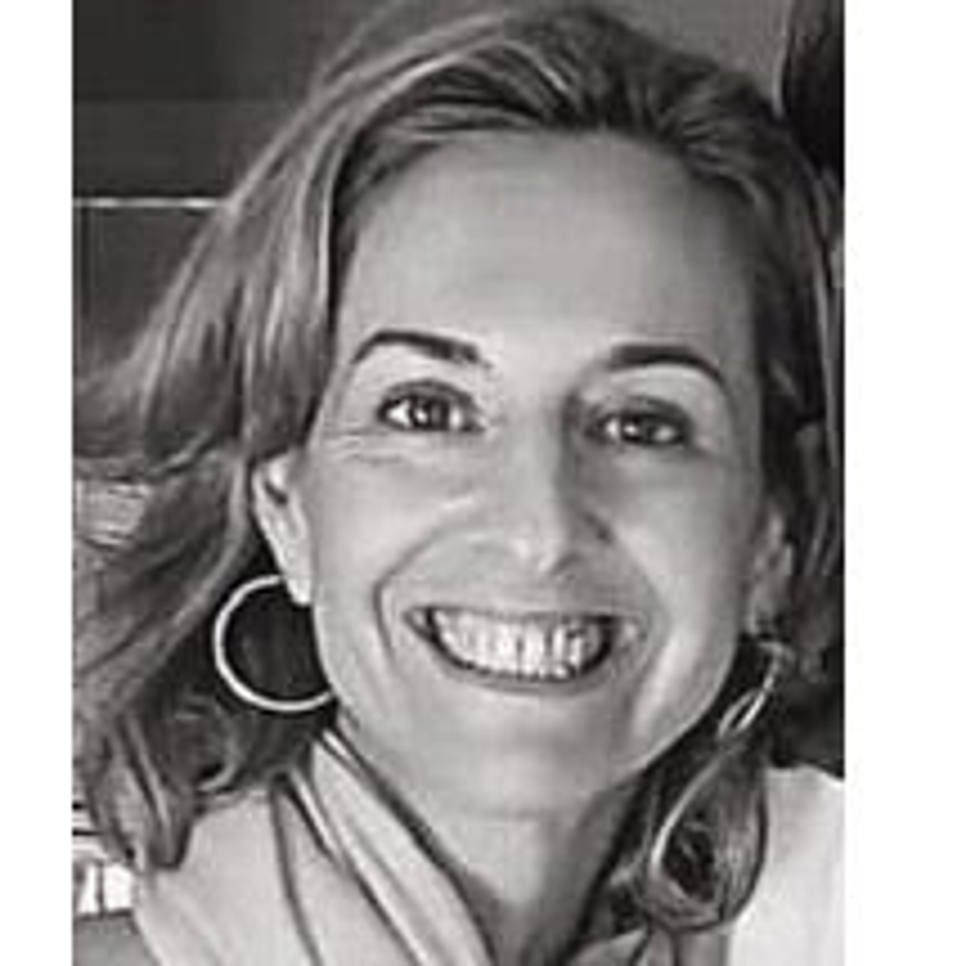 Elena Amóstegui