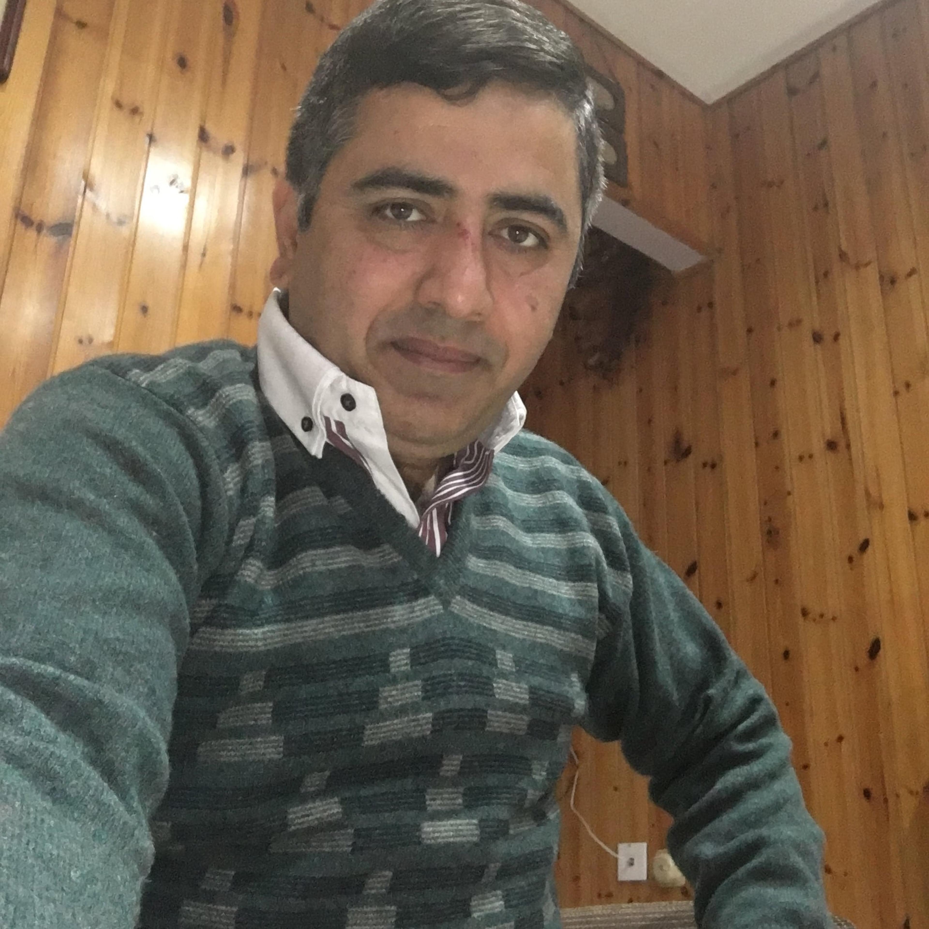 IZ EMME DI IQBAL ZAFAR