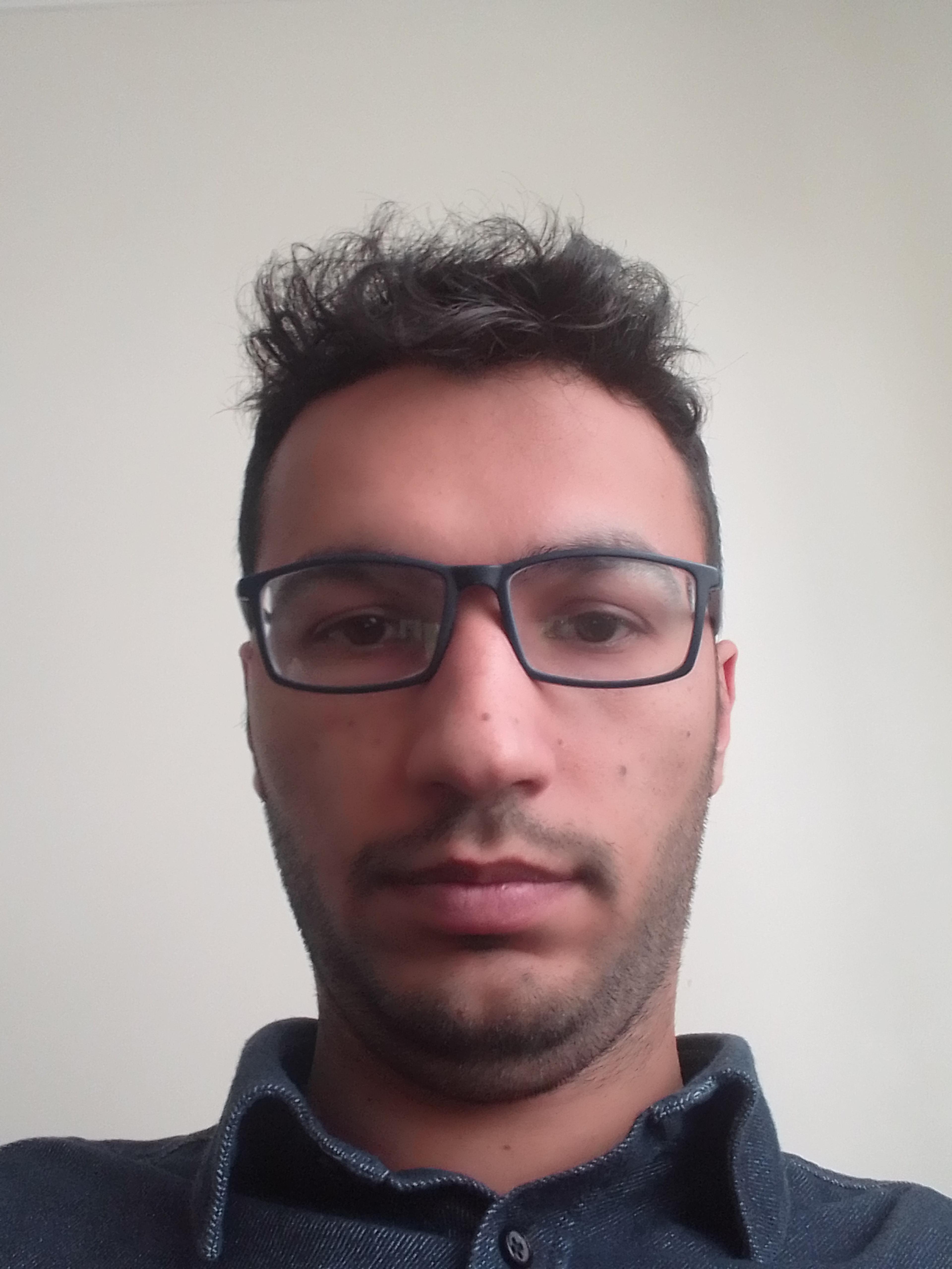 Ali Vur