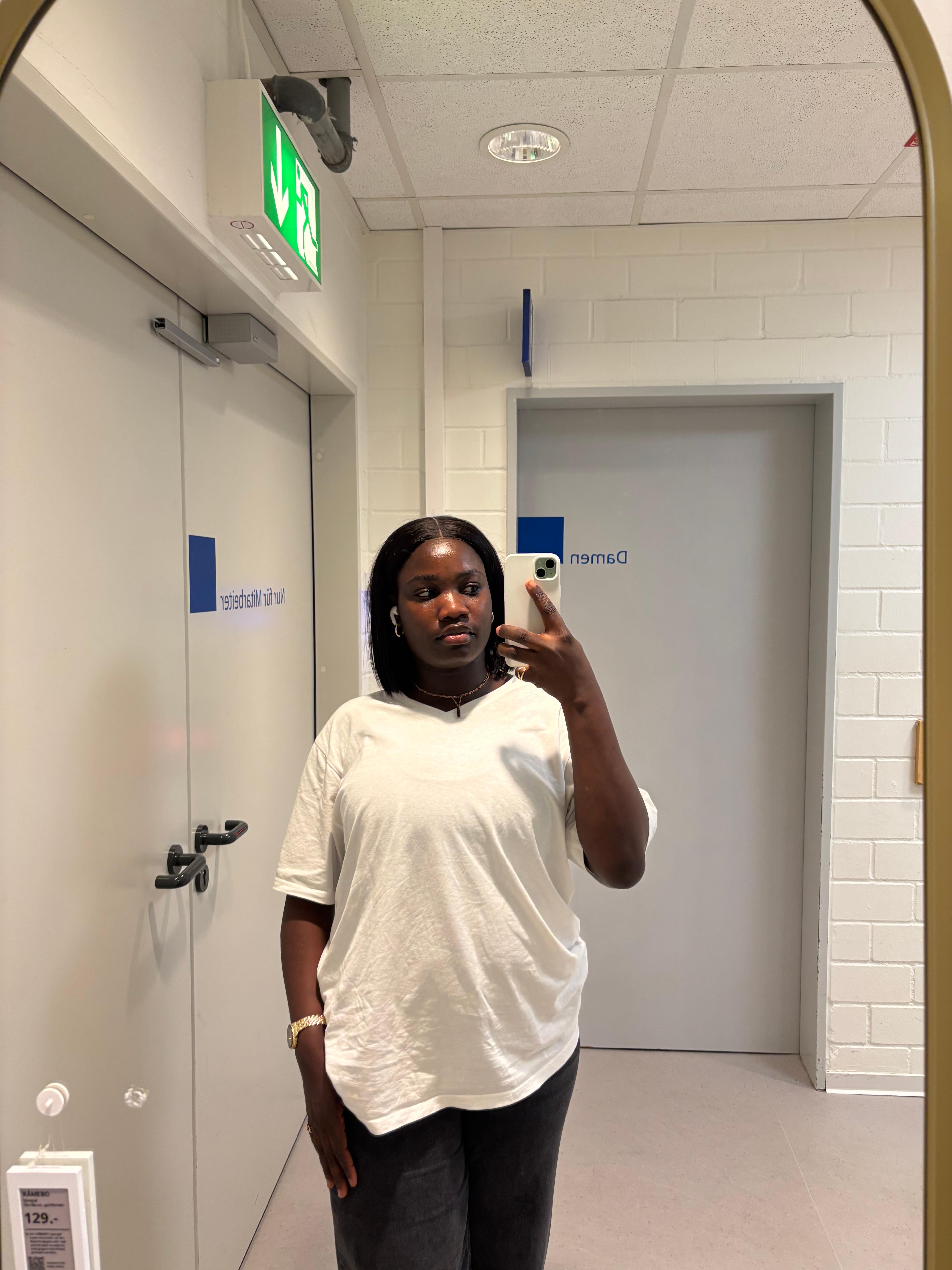 Lola Akinoso