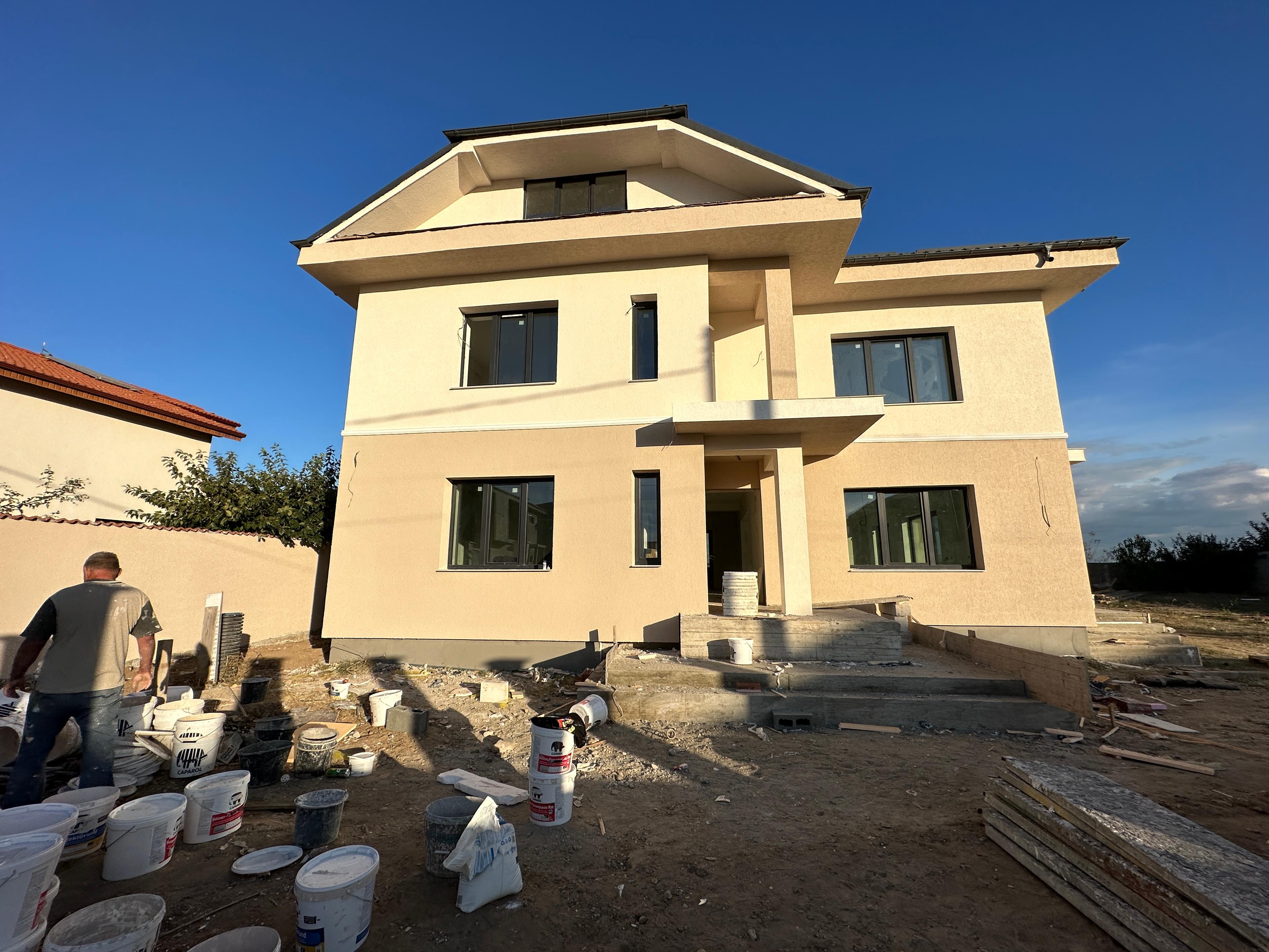 Servici in constructi