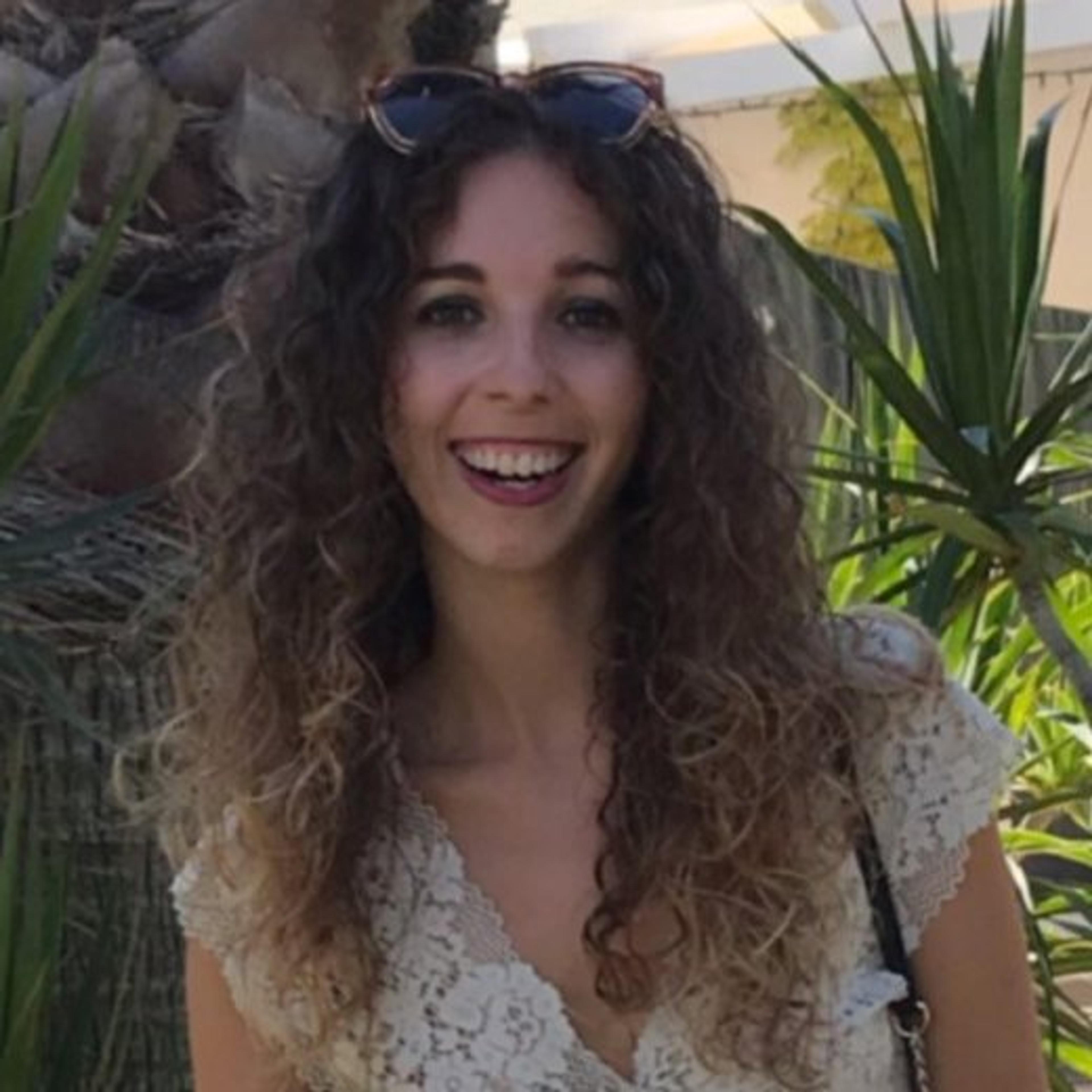 ANA LLAMAS