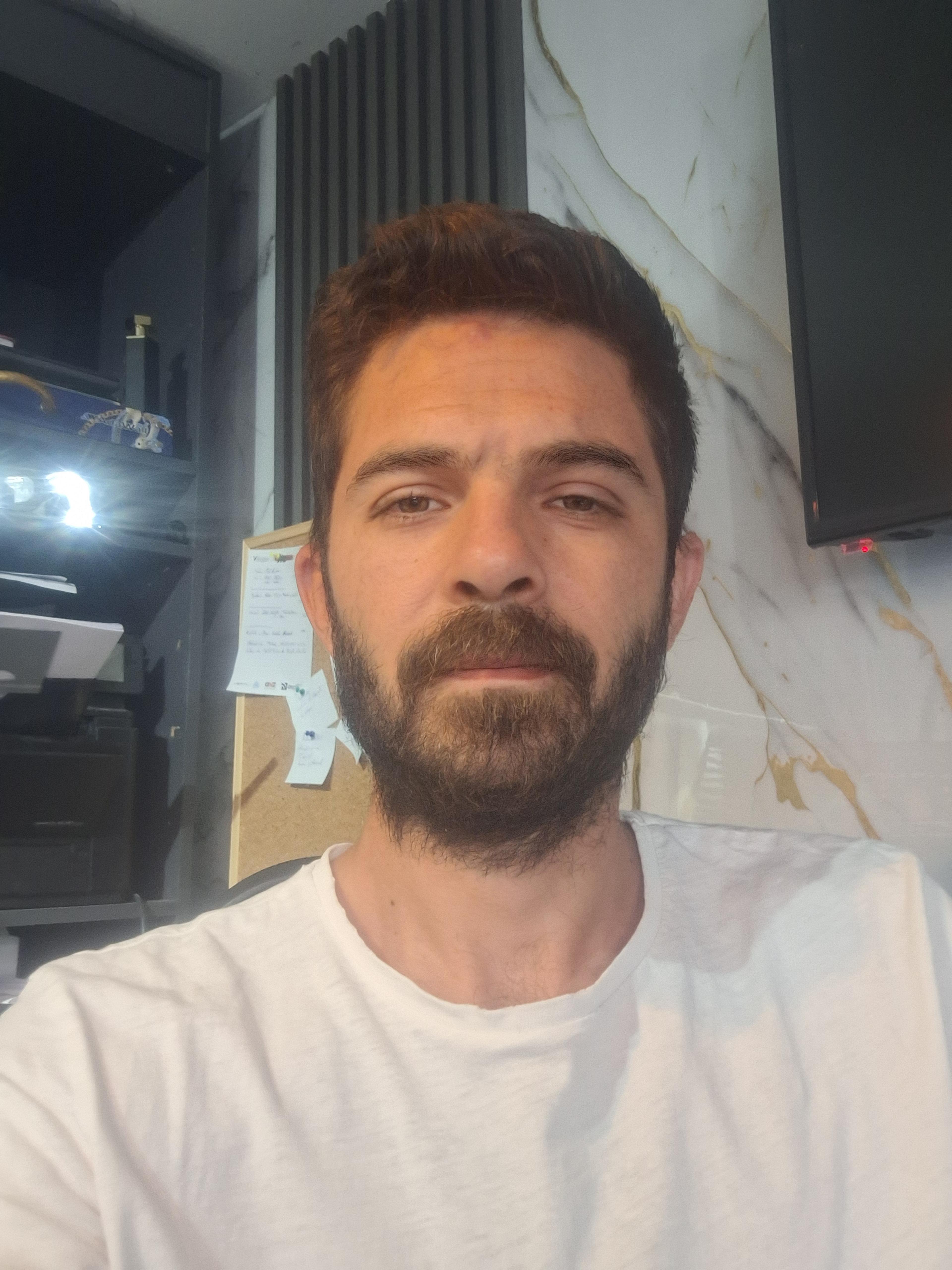 Onur Akbuga