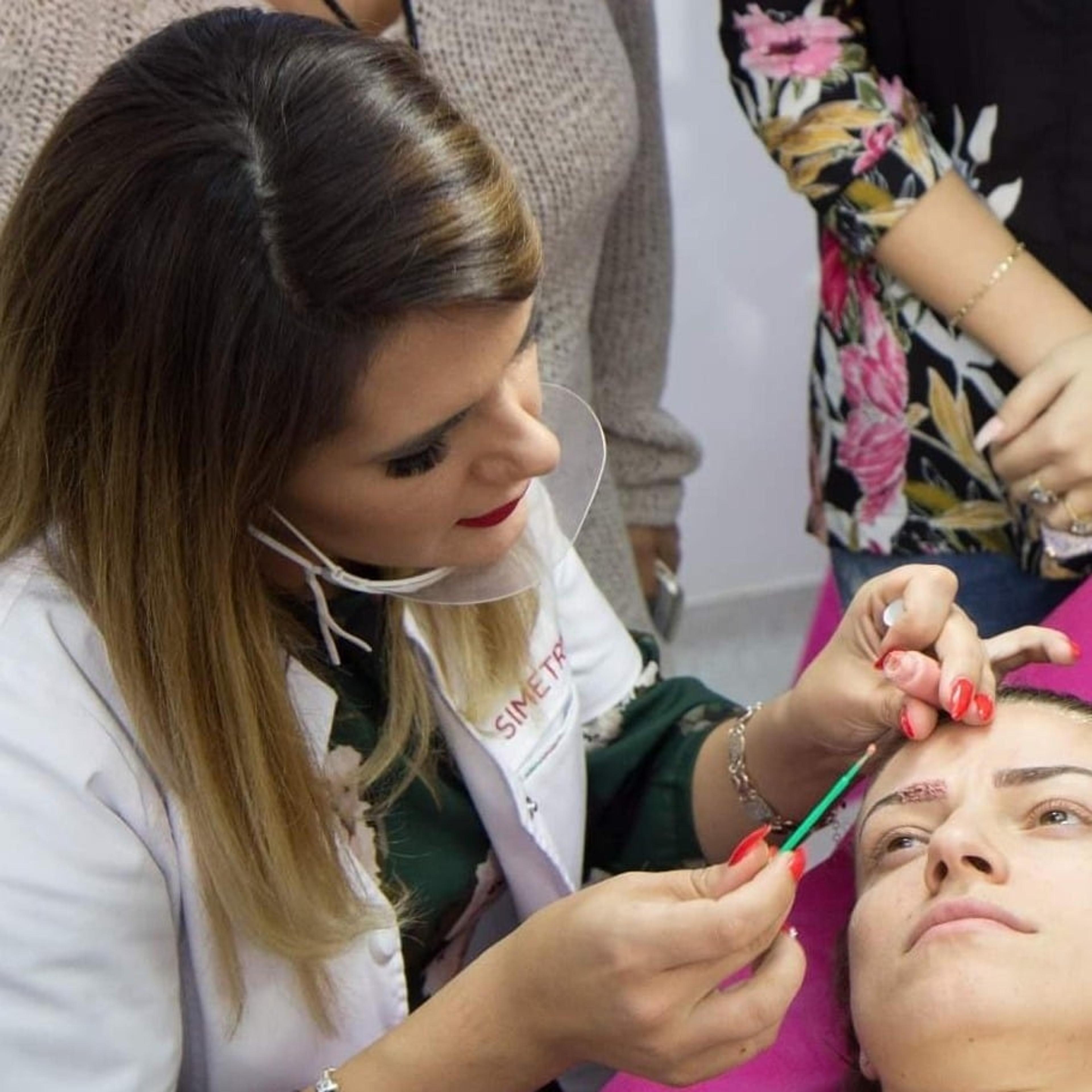 Lash&Brows di Loredana Atanasiu Academy