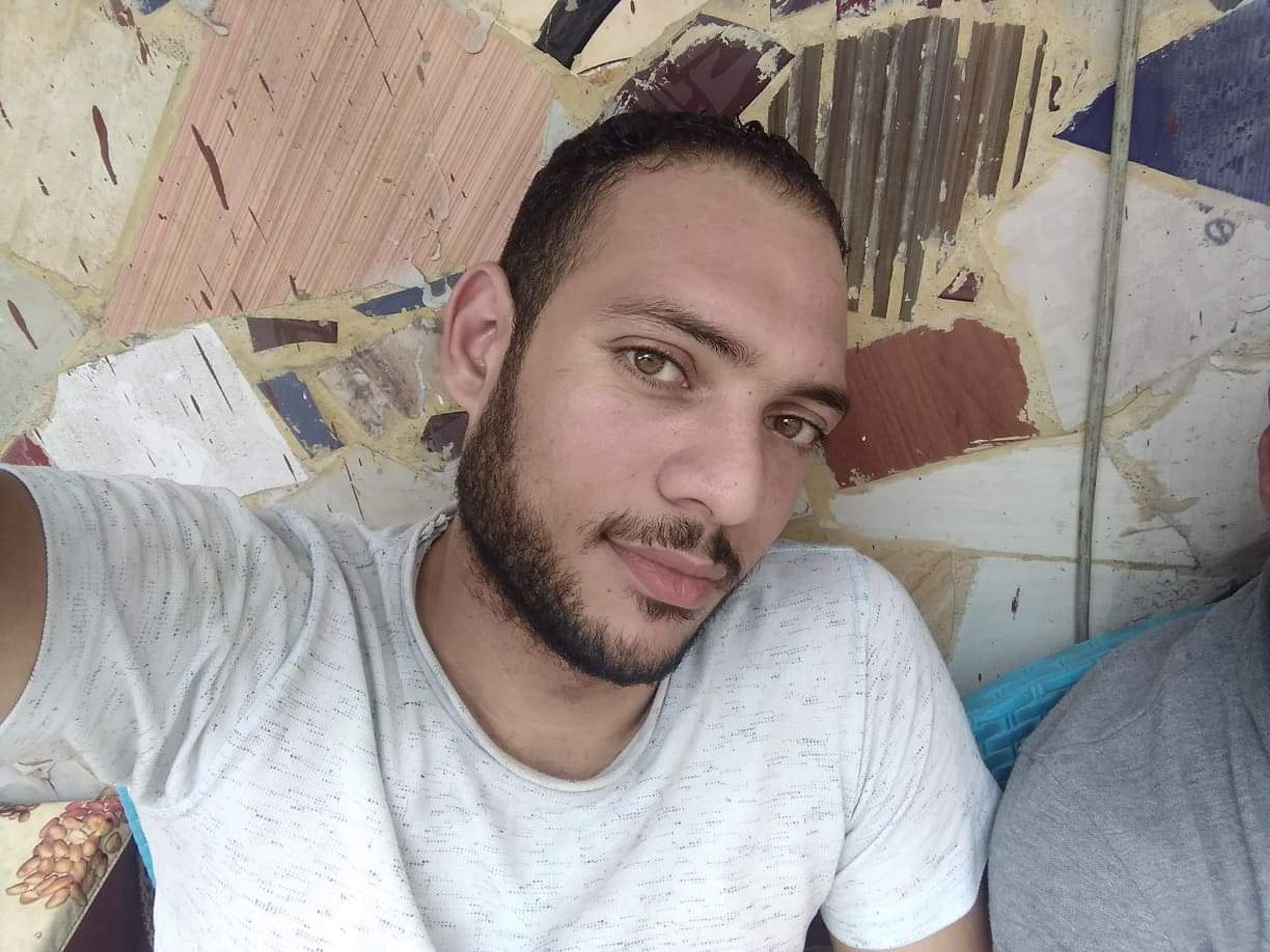 محمود مصطفي