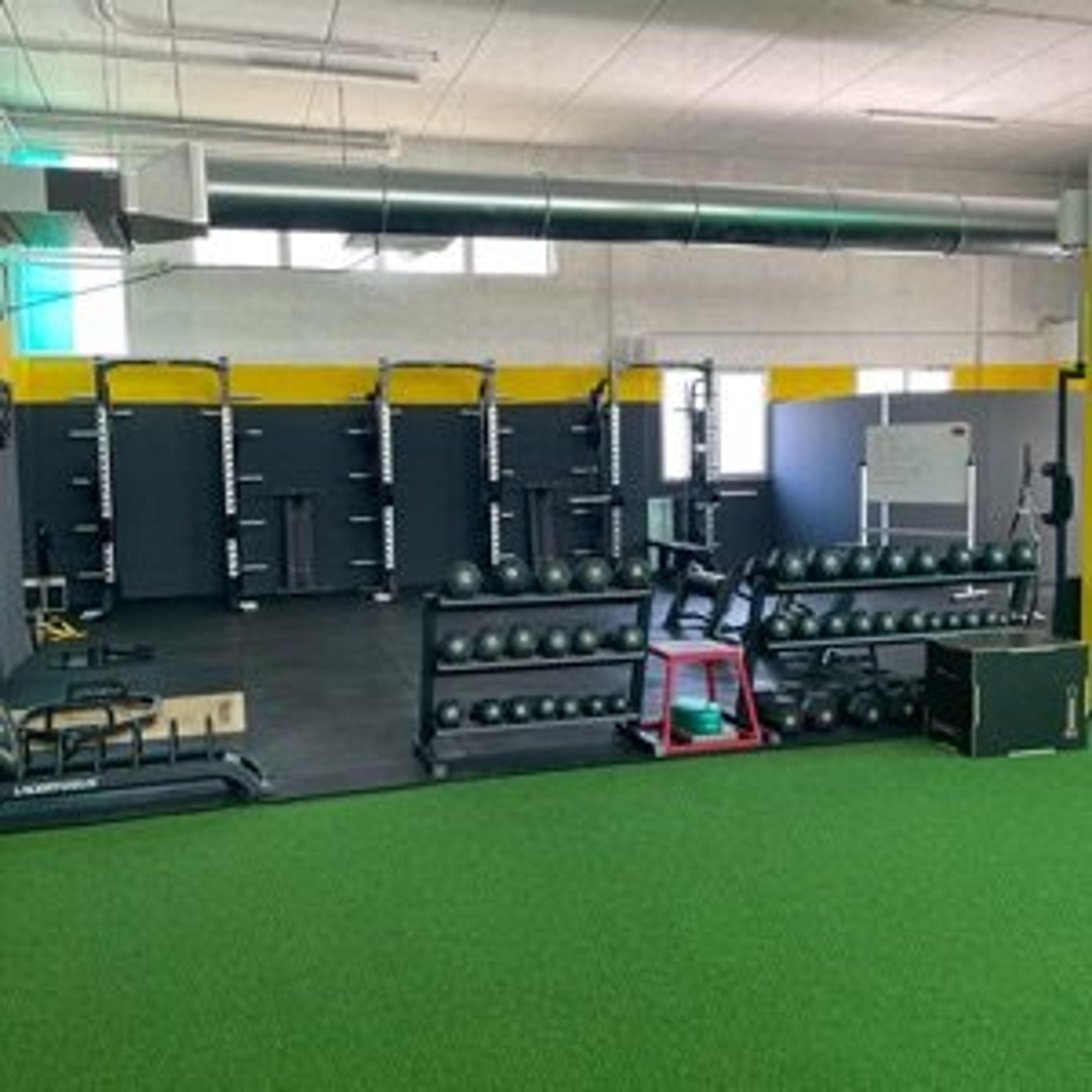 Giuseppe Ferruccio GF4 Sport Academy