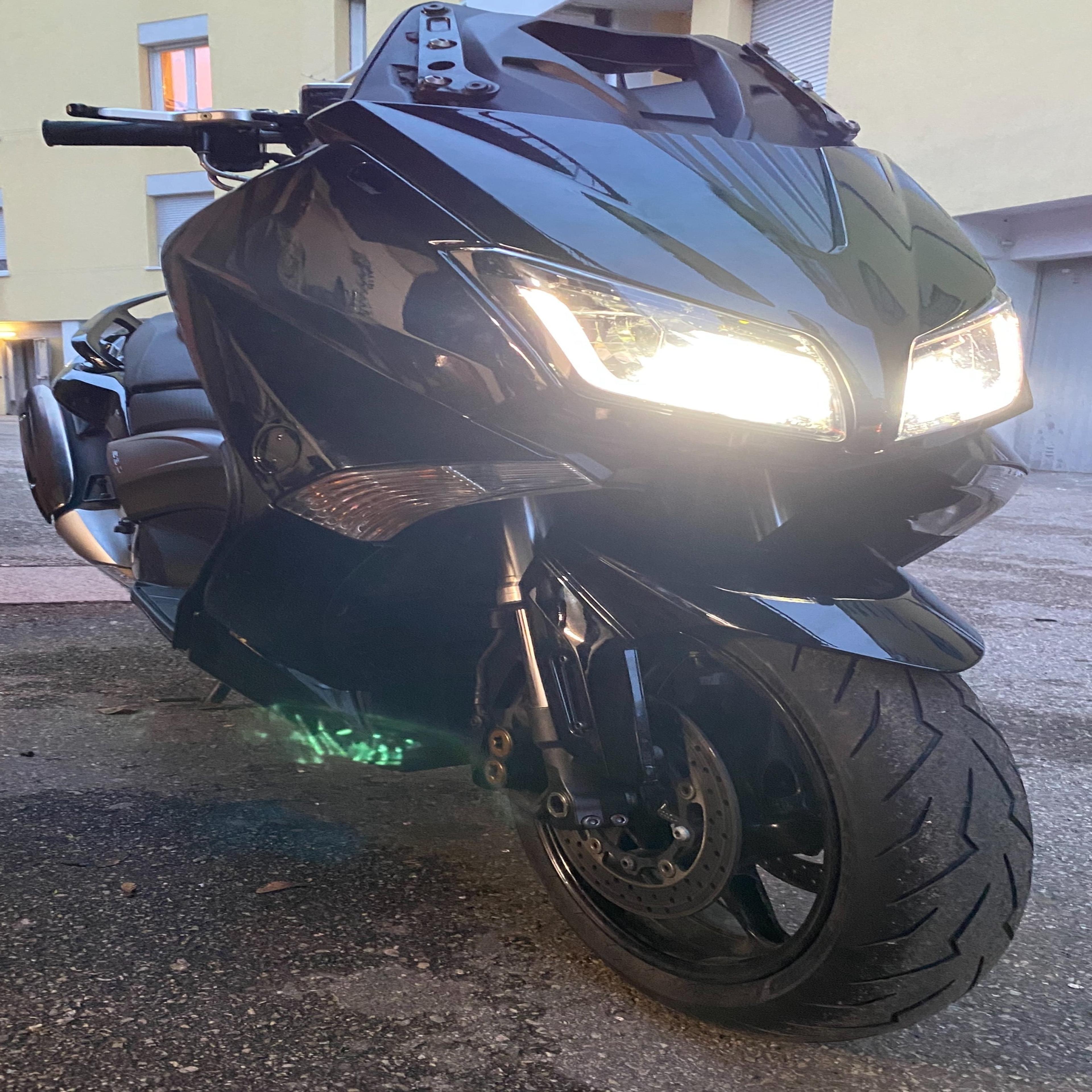 MOTOMAX DI AURELI MICHAEL
