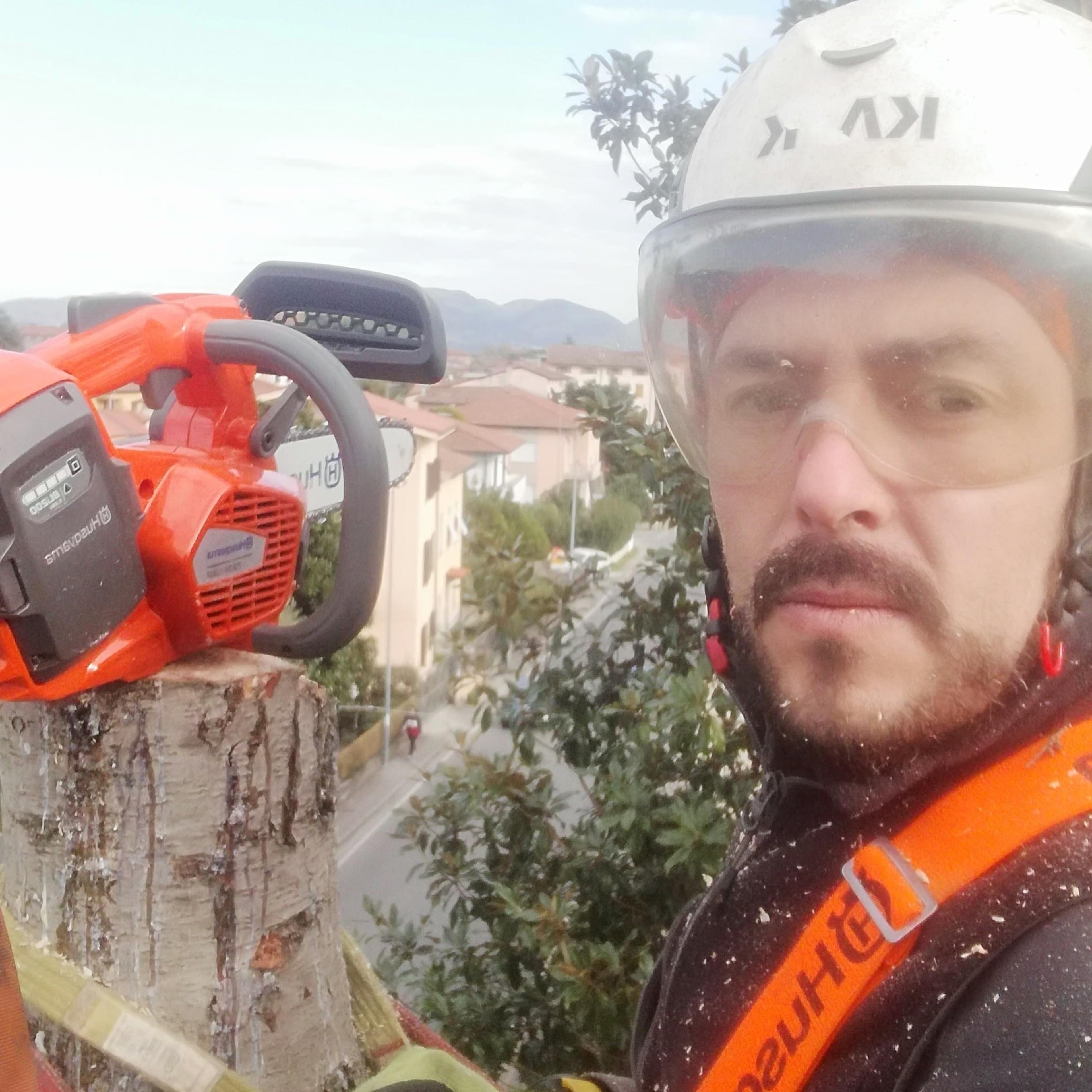 Caselli Gabriele progettazione costruzione e manutenzione fiardini