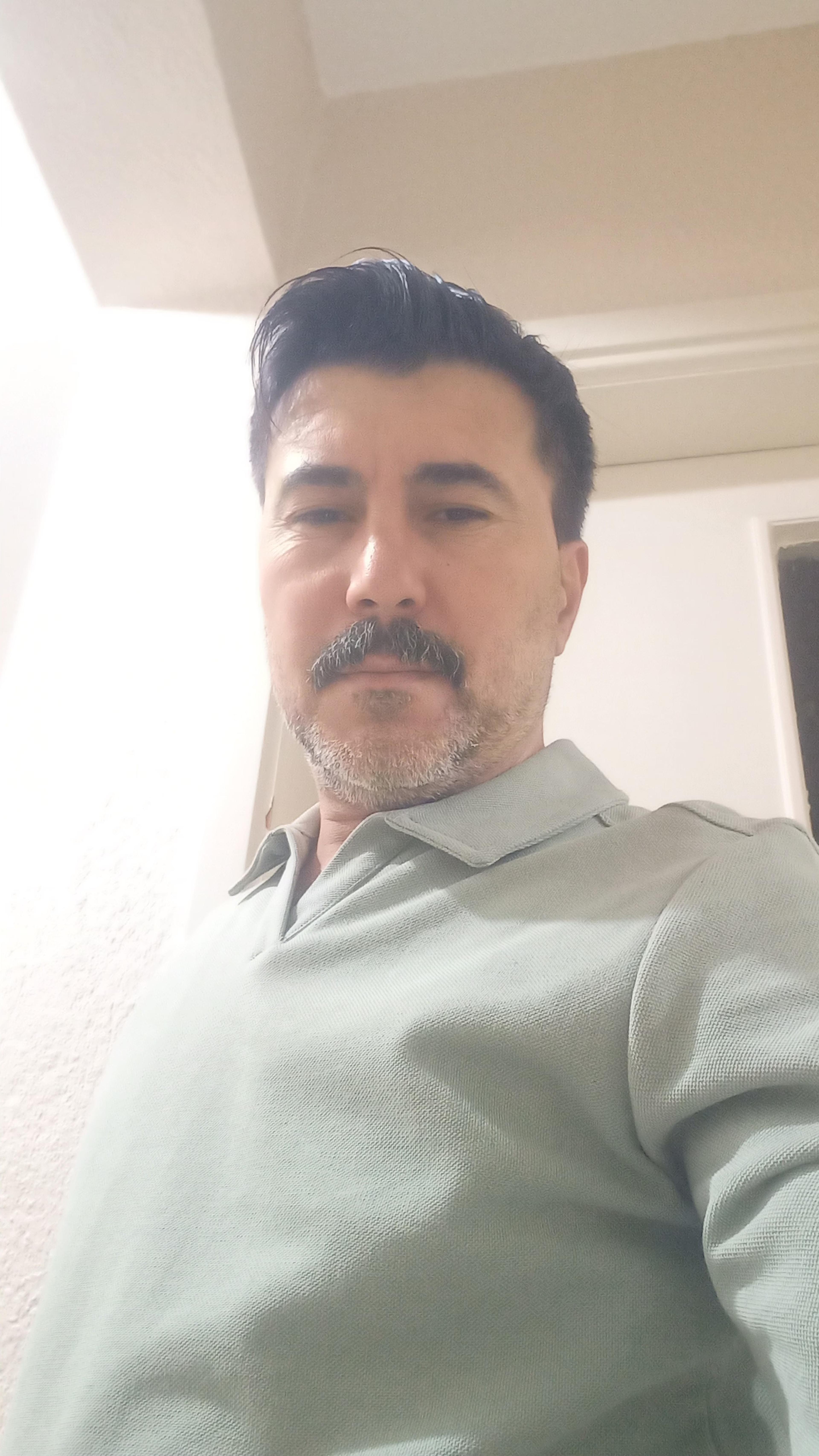 Arif Güleş