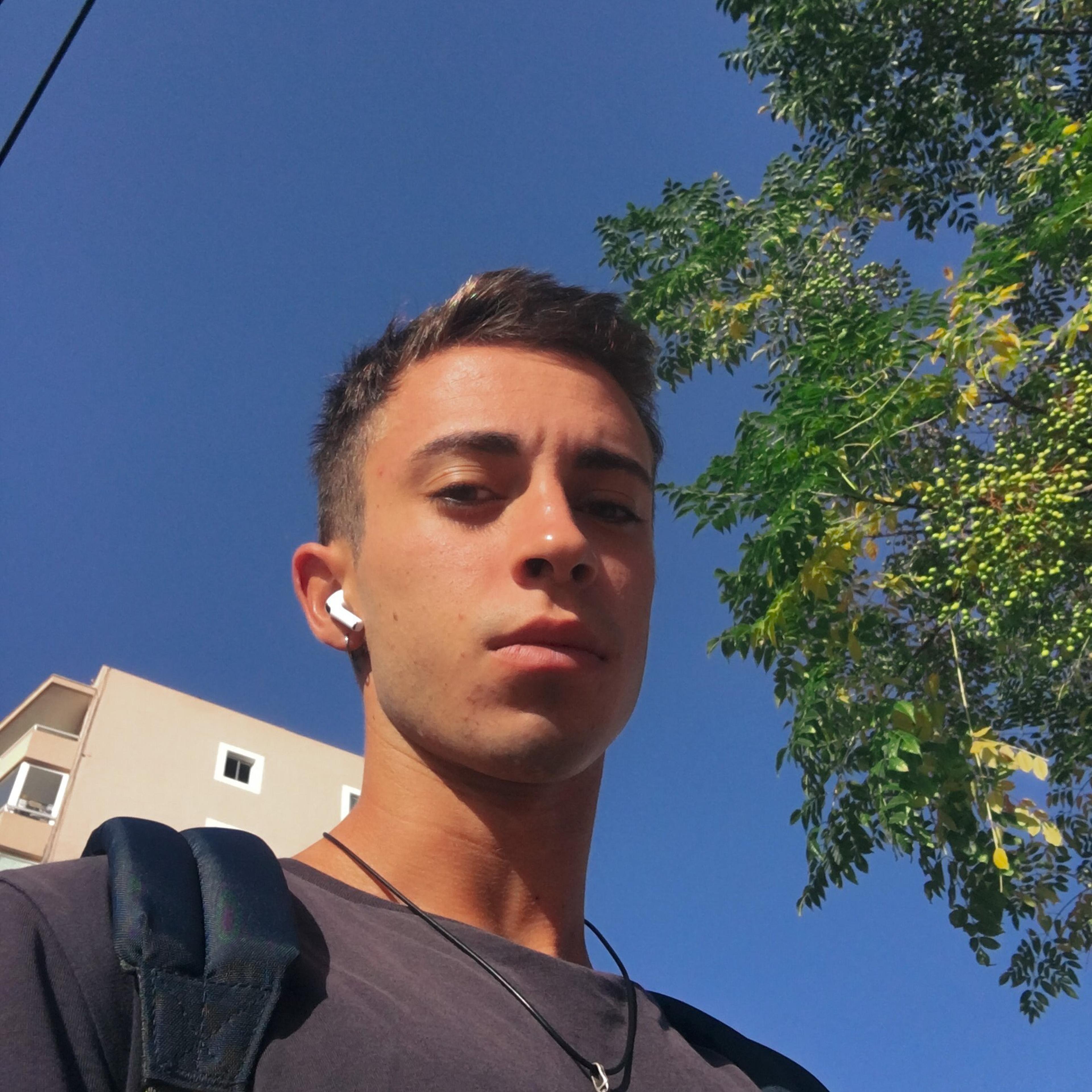 Santiago Flores