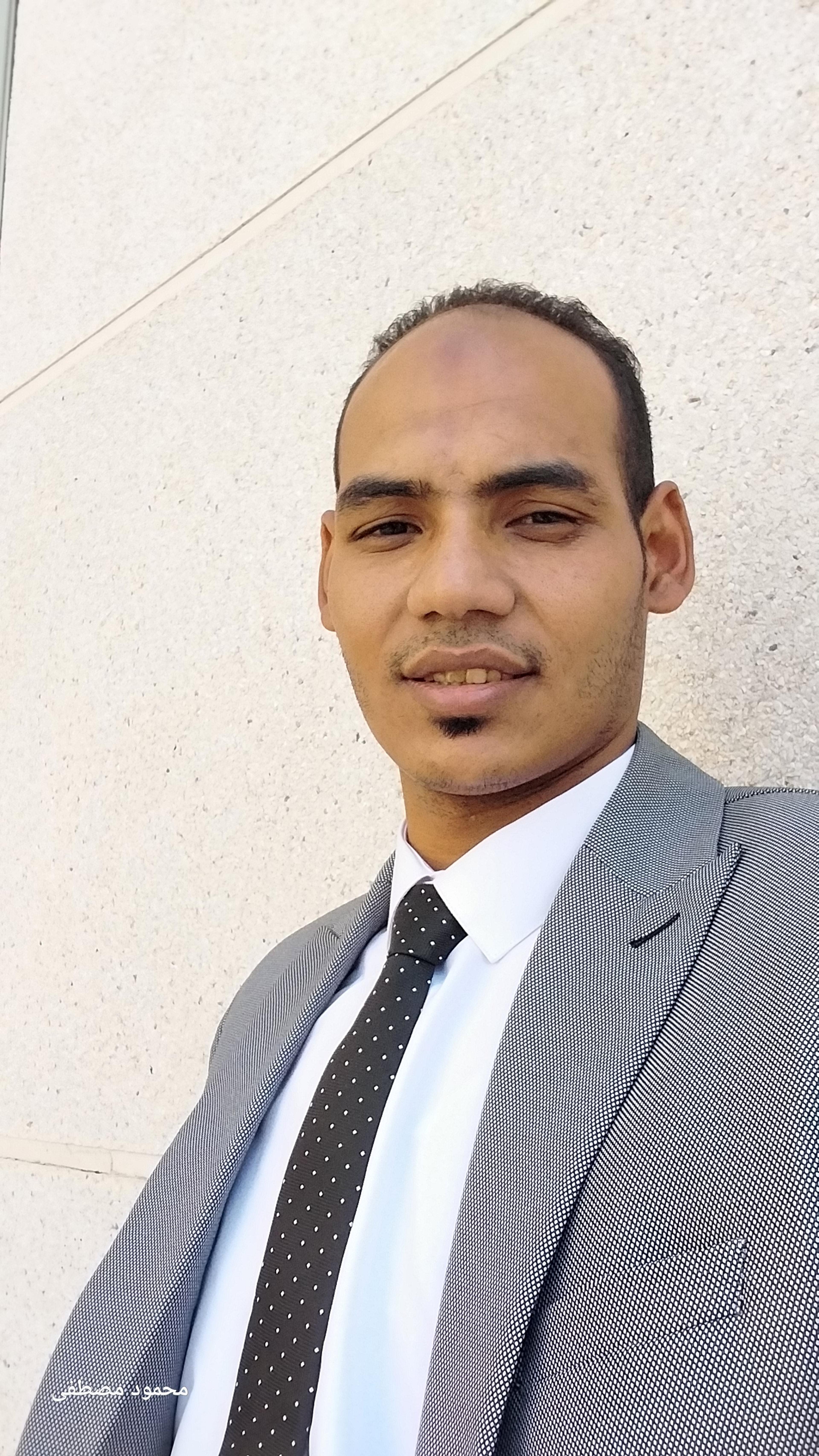 محمود مصطفى