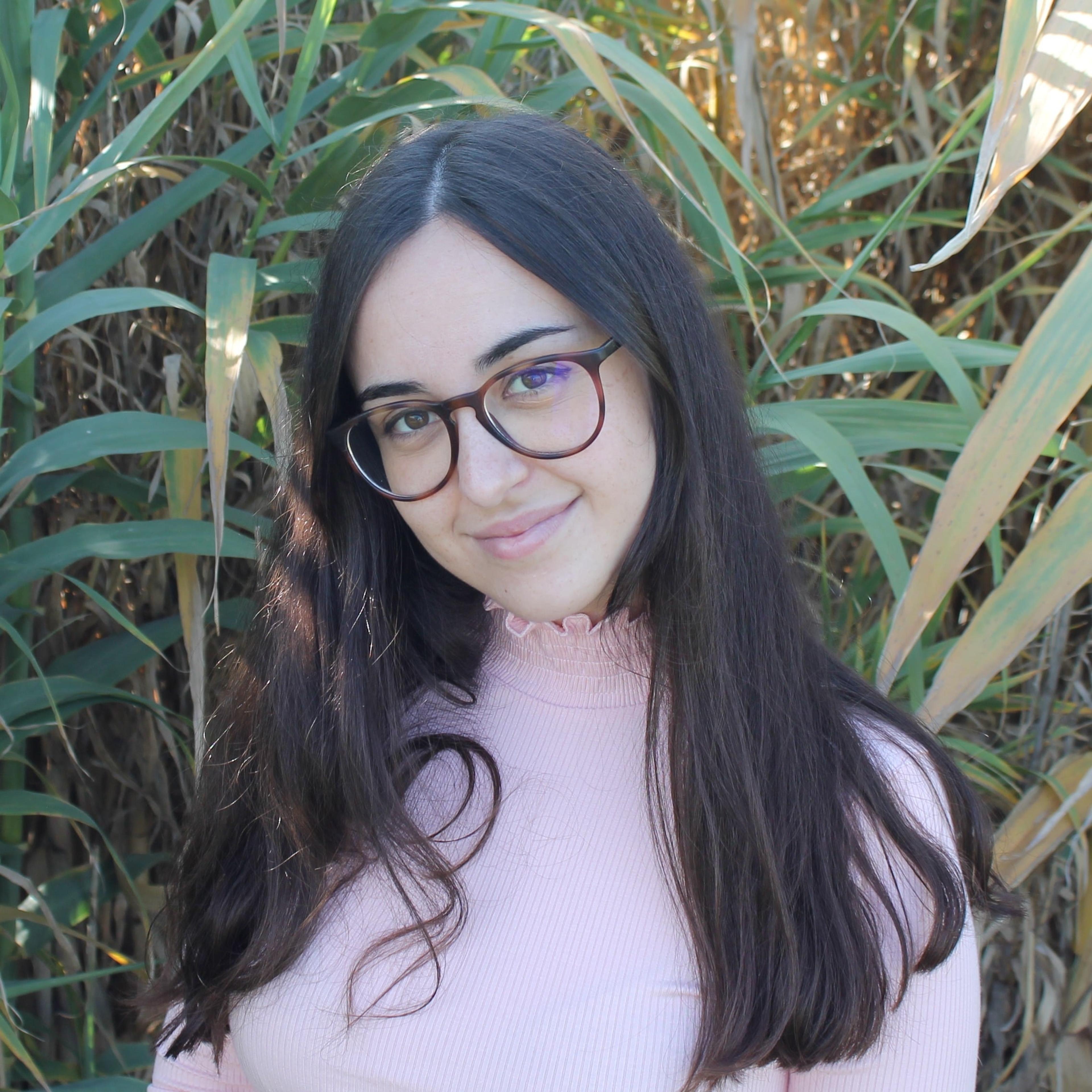 Ana De Benito
