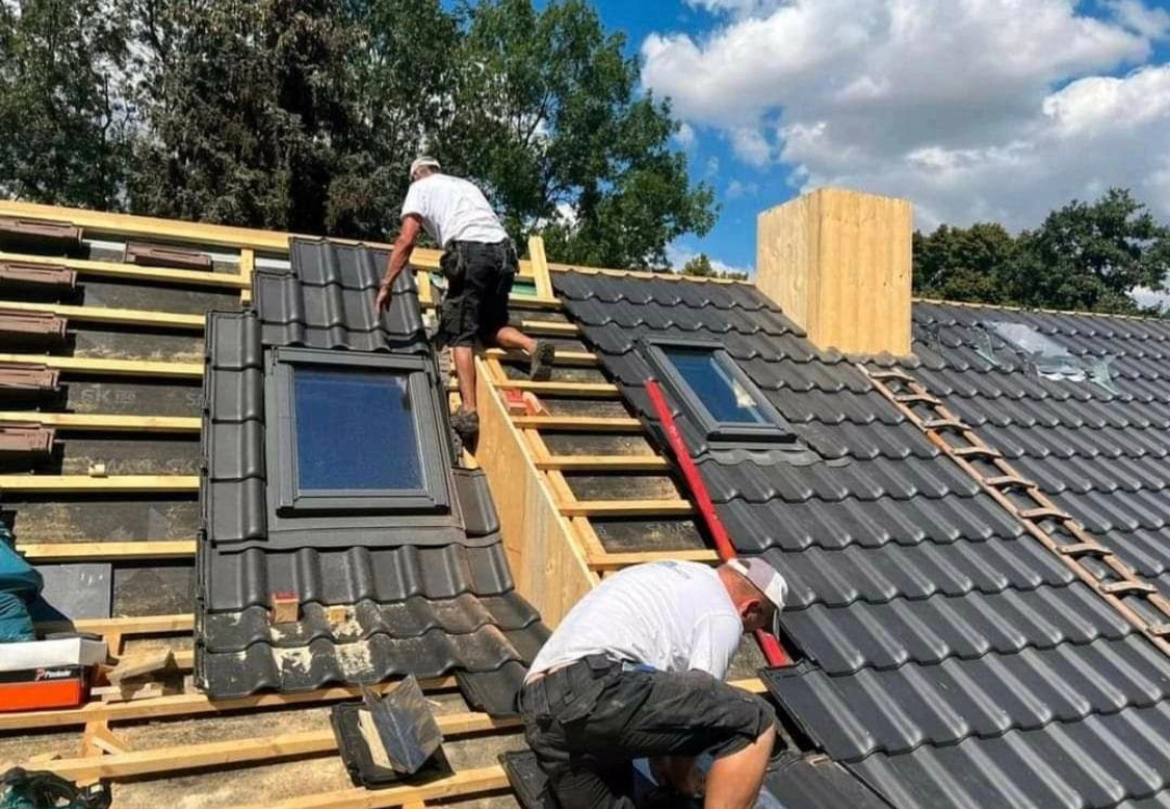 Construct Roof House