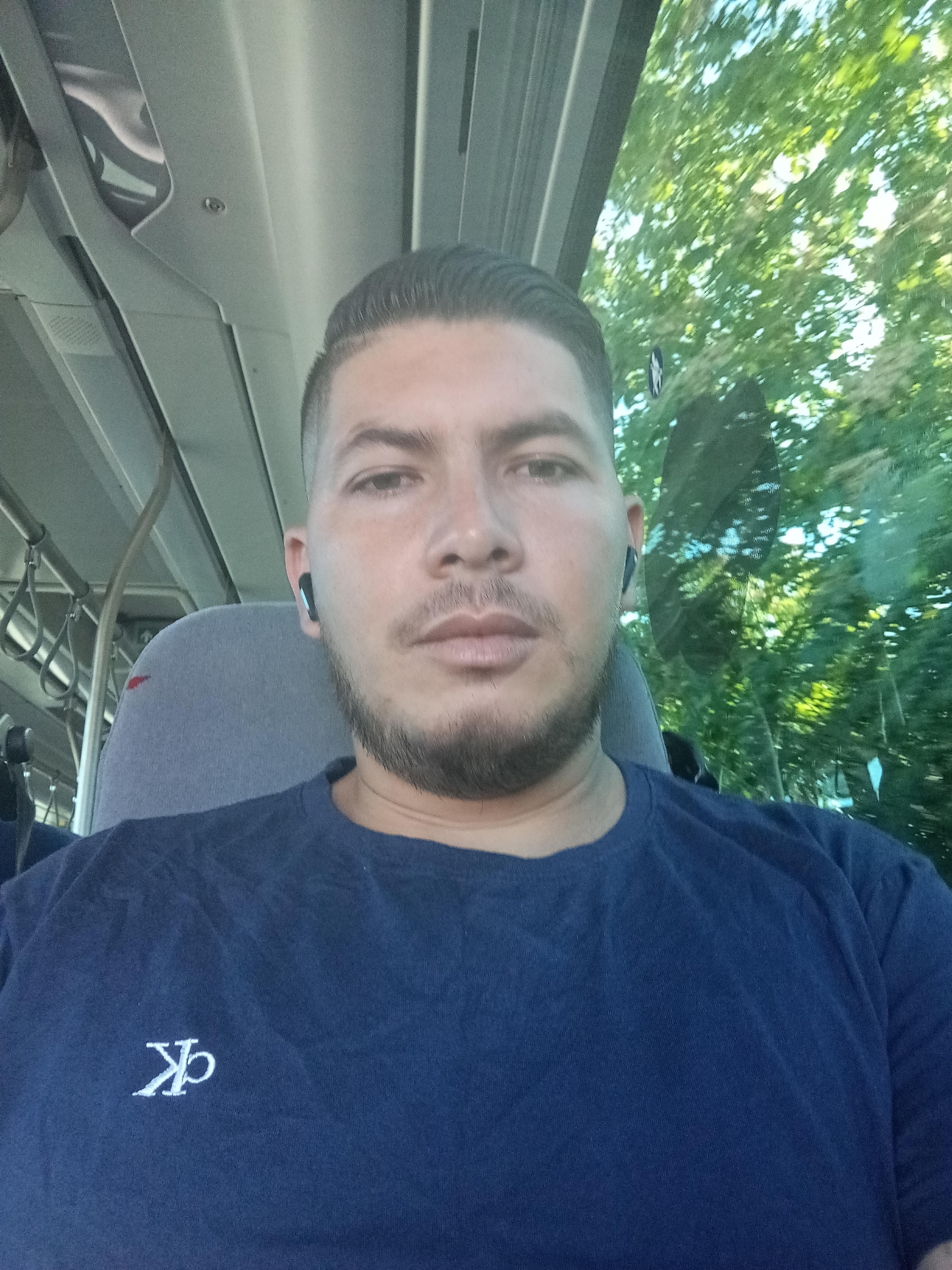 Oscar Rene Cruz
