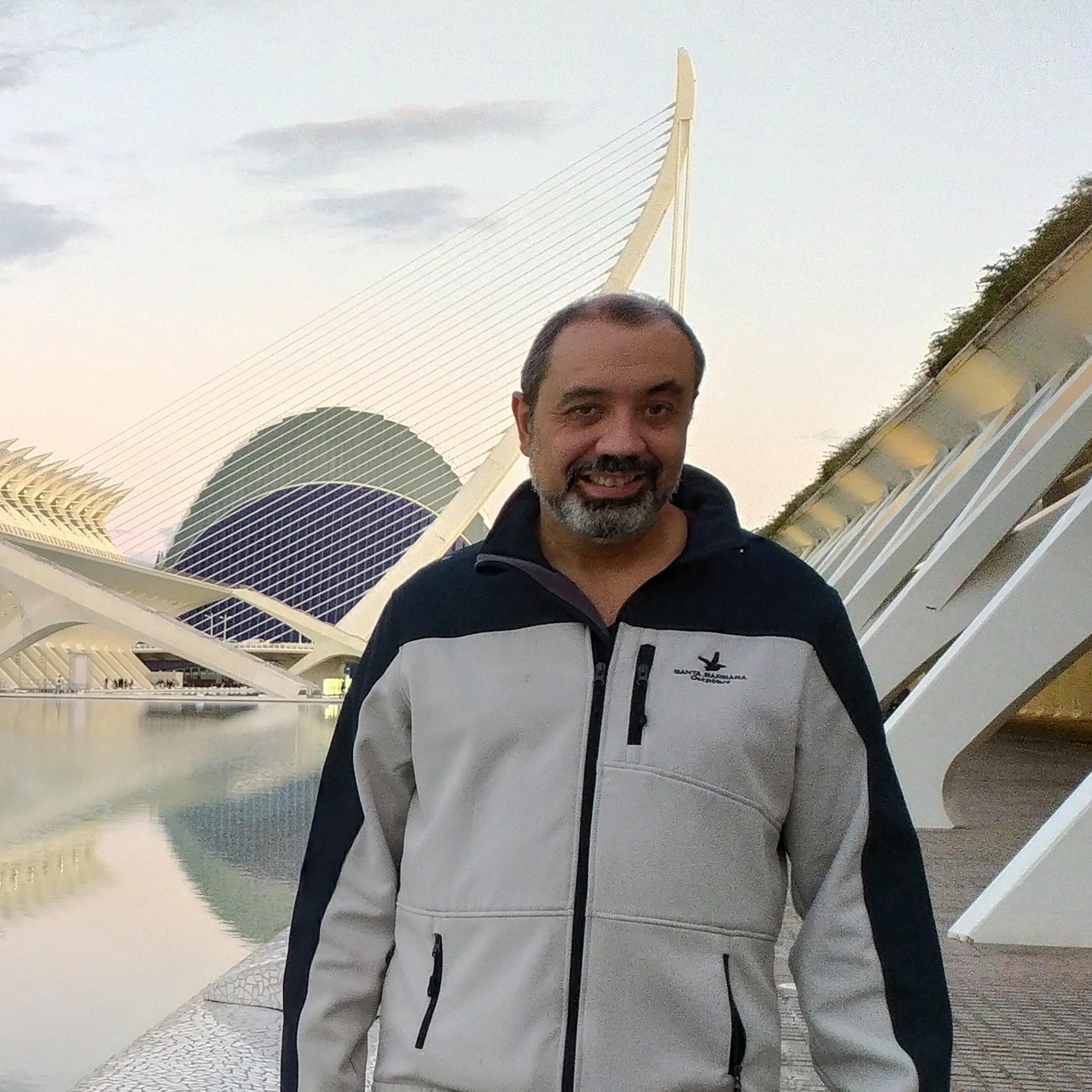 Alejandro Lara