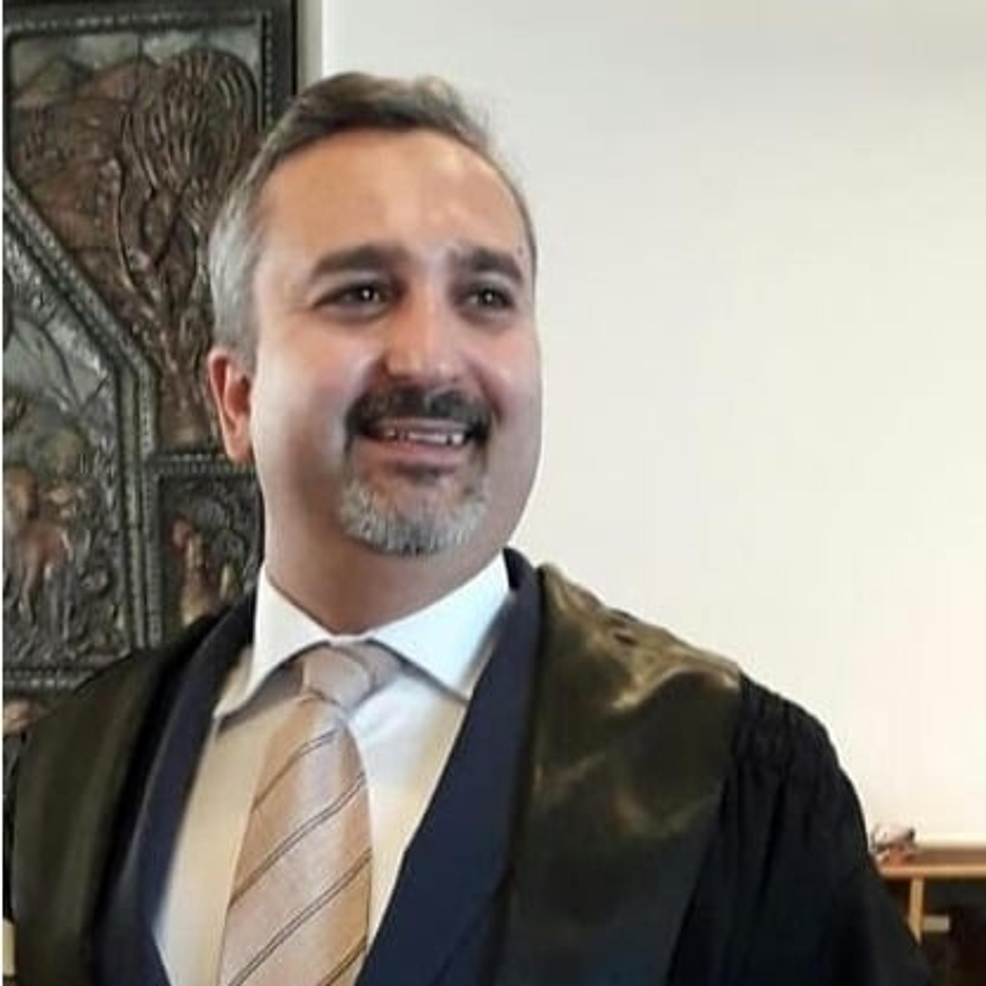 Avv. Massimo Caldarola