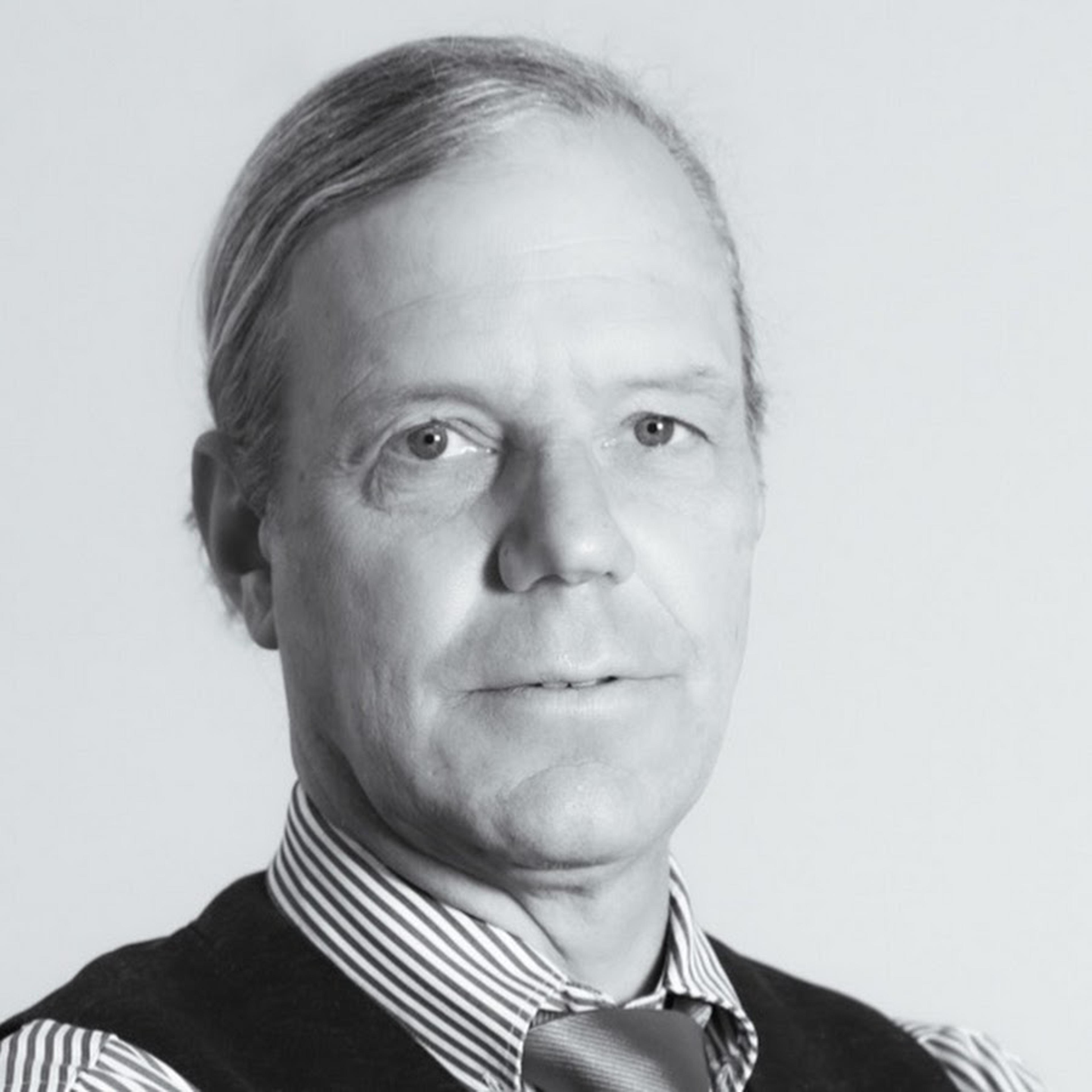 Dr. Henning Karl Hartmann