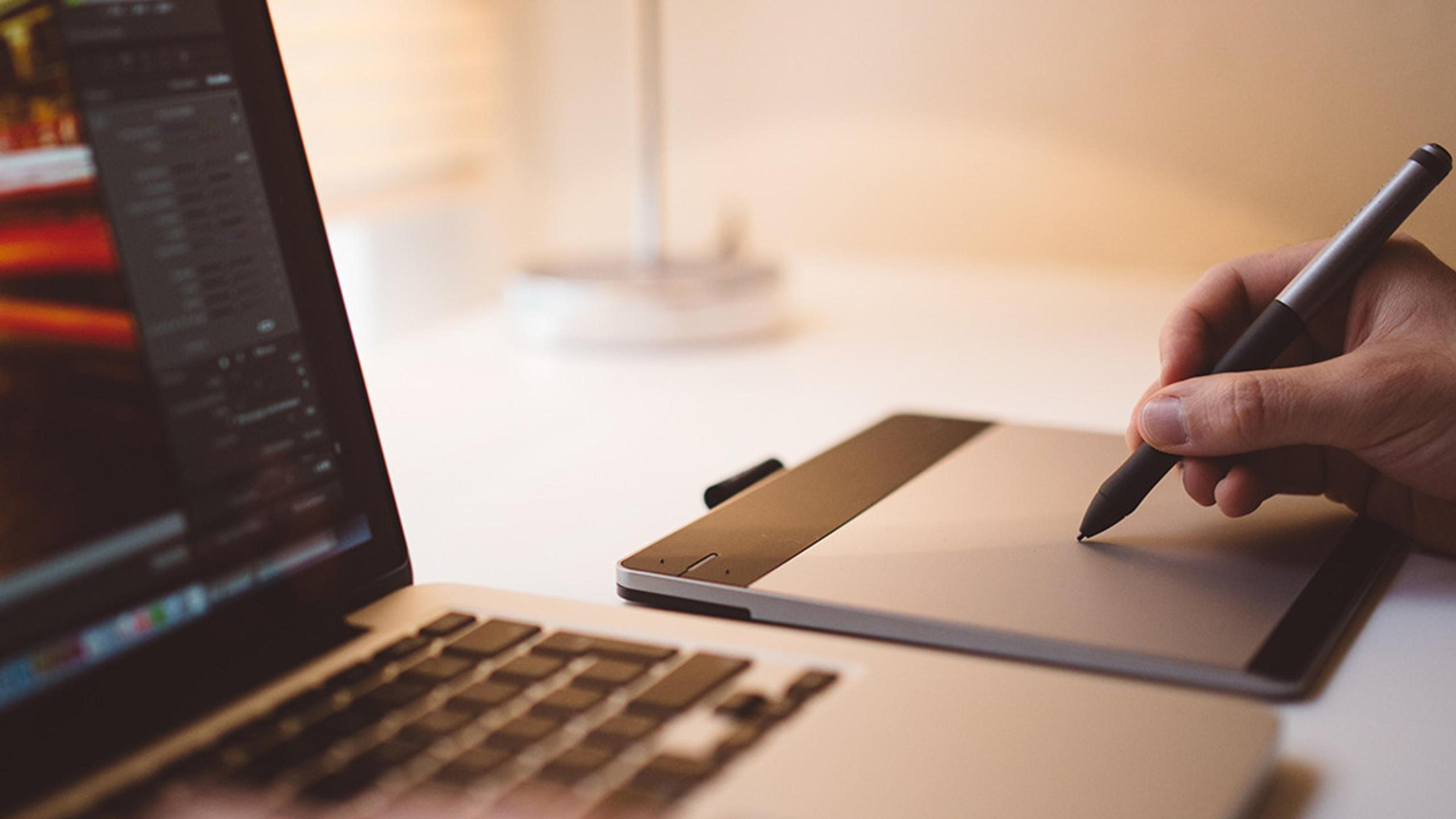 4383 Designer Grafici pronti per te.