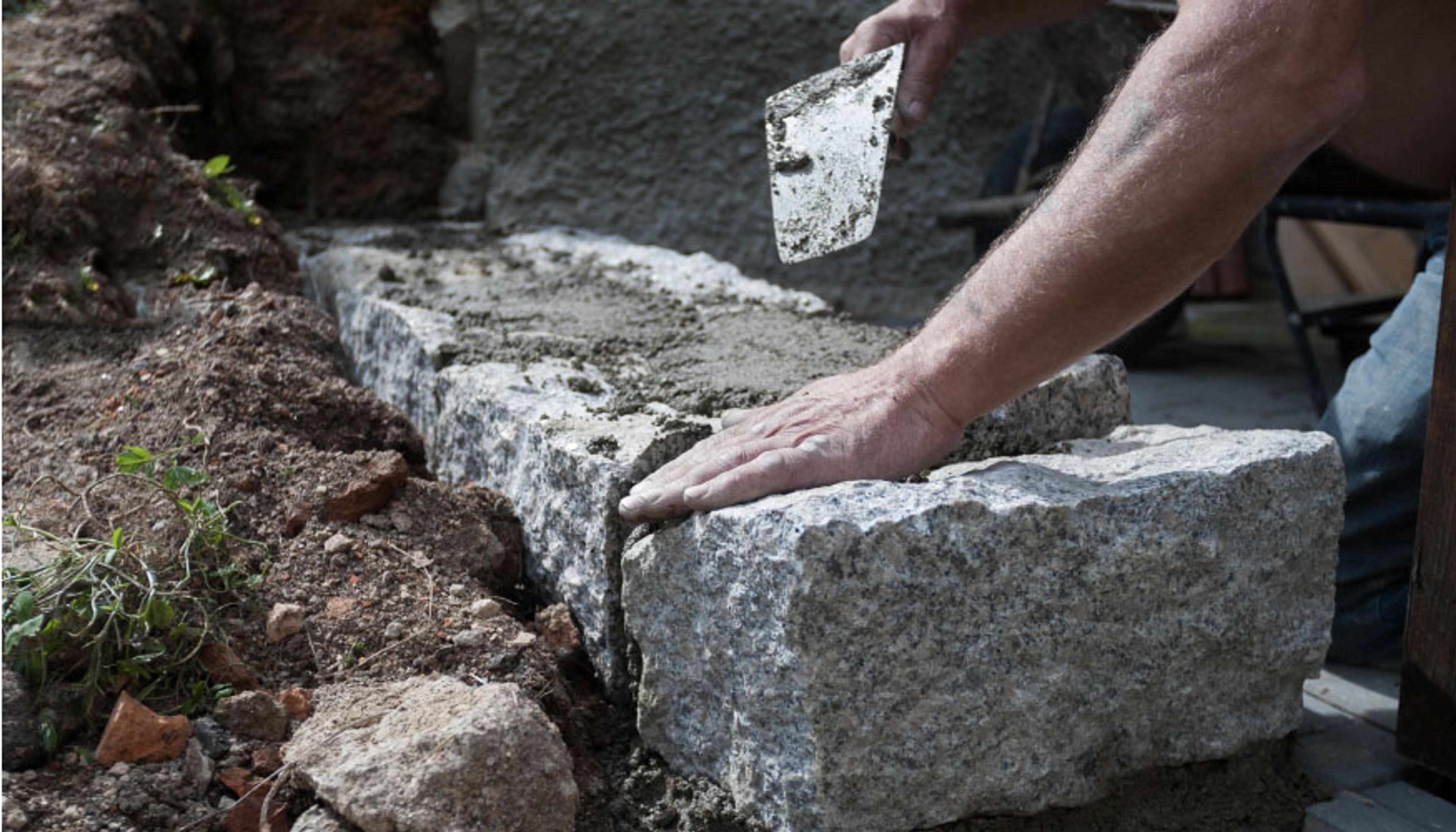 4913 Bahçe Duvarı Ustası hazır.