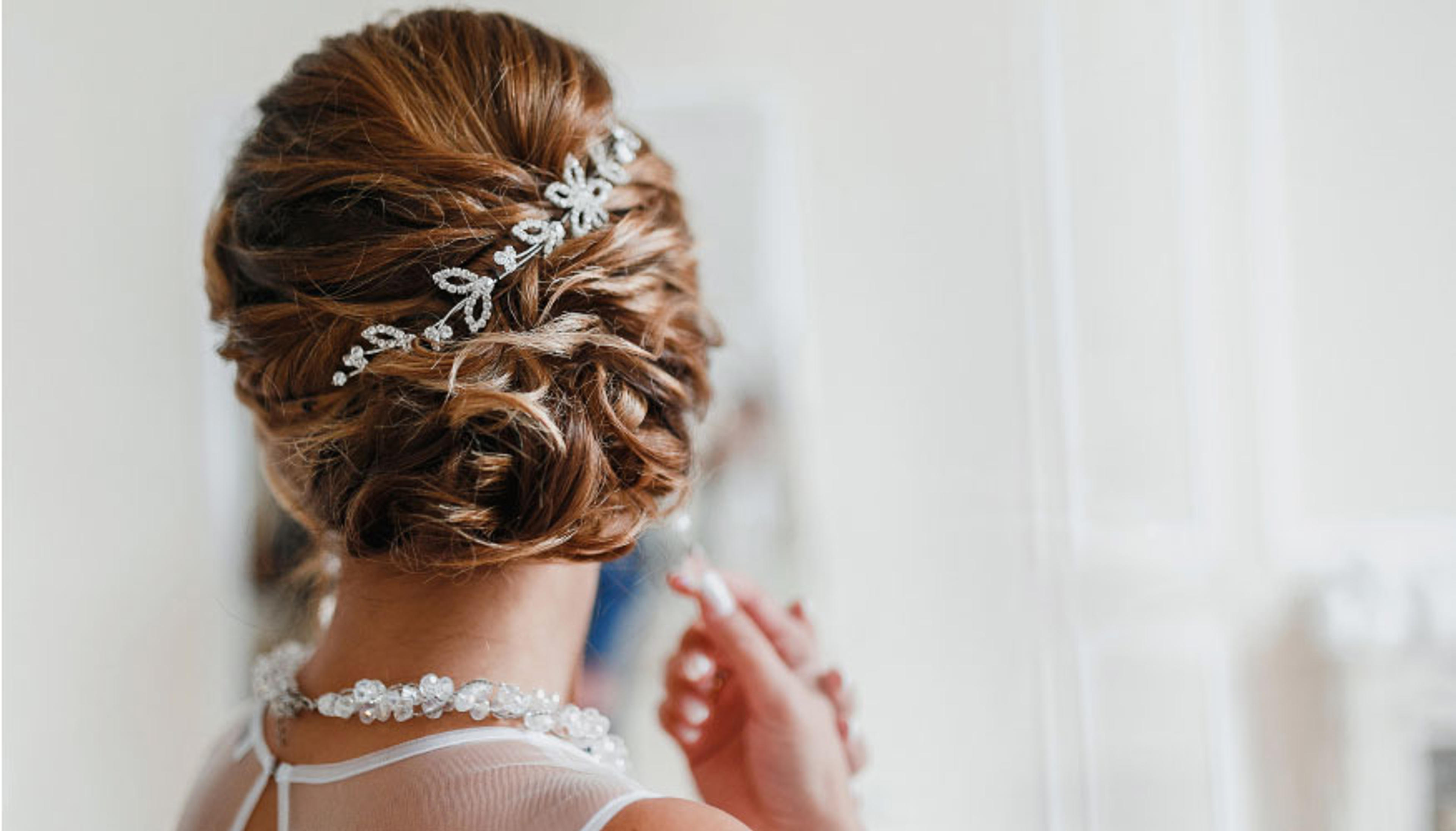 1977 Gelin Kuaförü hazır.