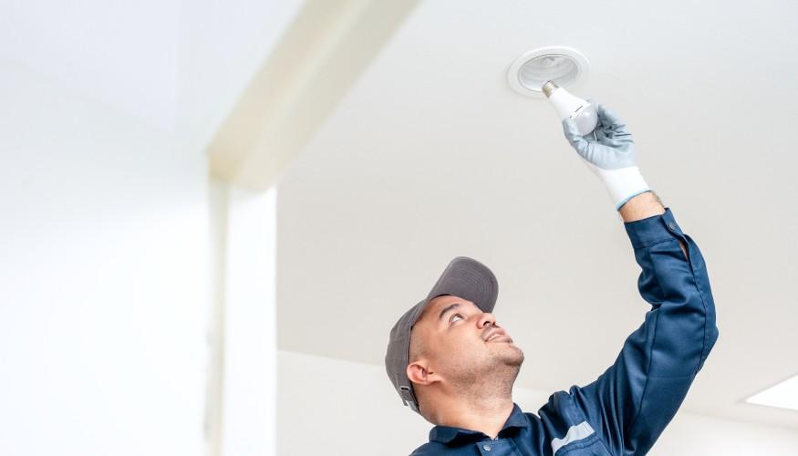 تركيب لمبات