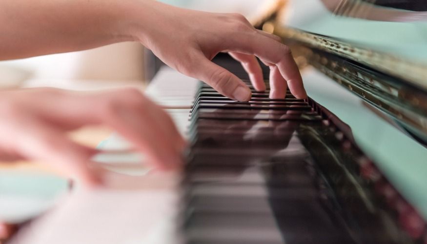 Cours de piano privé pour adulte débutant et intermédiaire - Laval