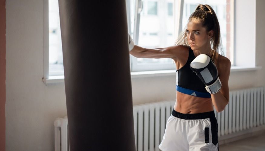 Cours de boxe femme : cours & coaching de boxe pour femme à Paris
