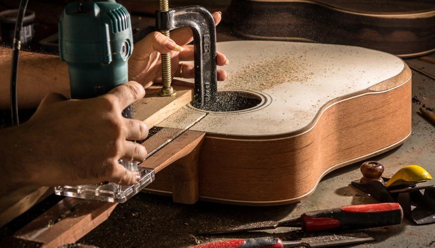 Luthier Guitare