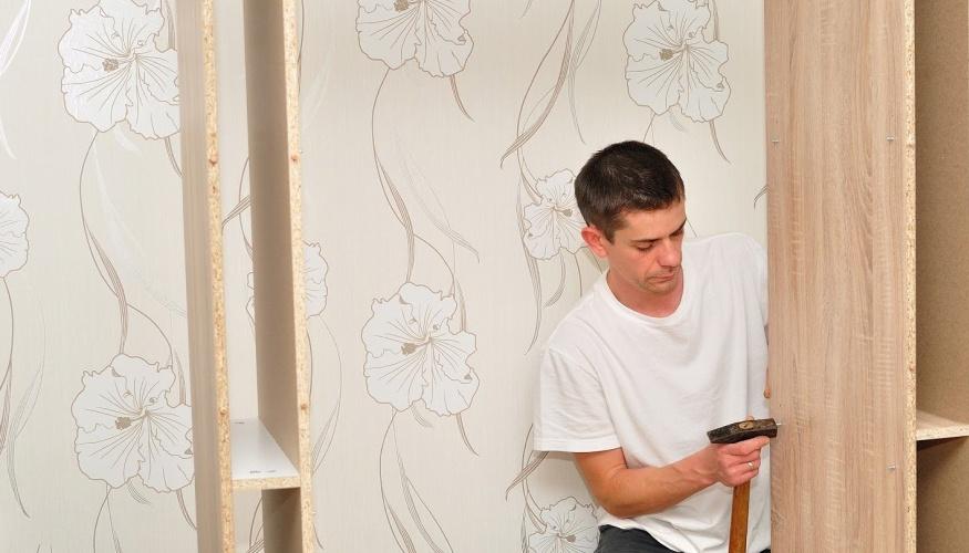 IKEA Möbel Aufbauen