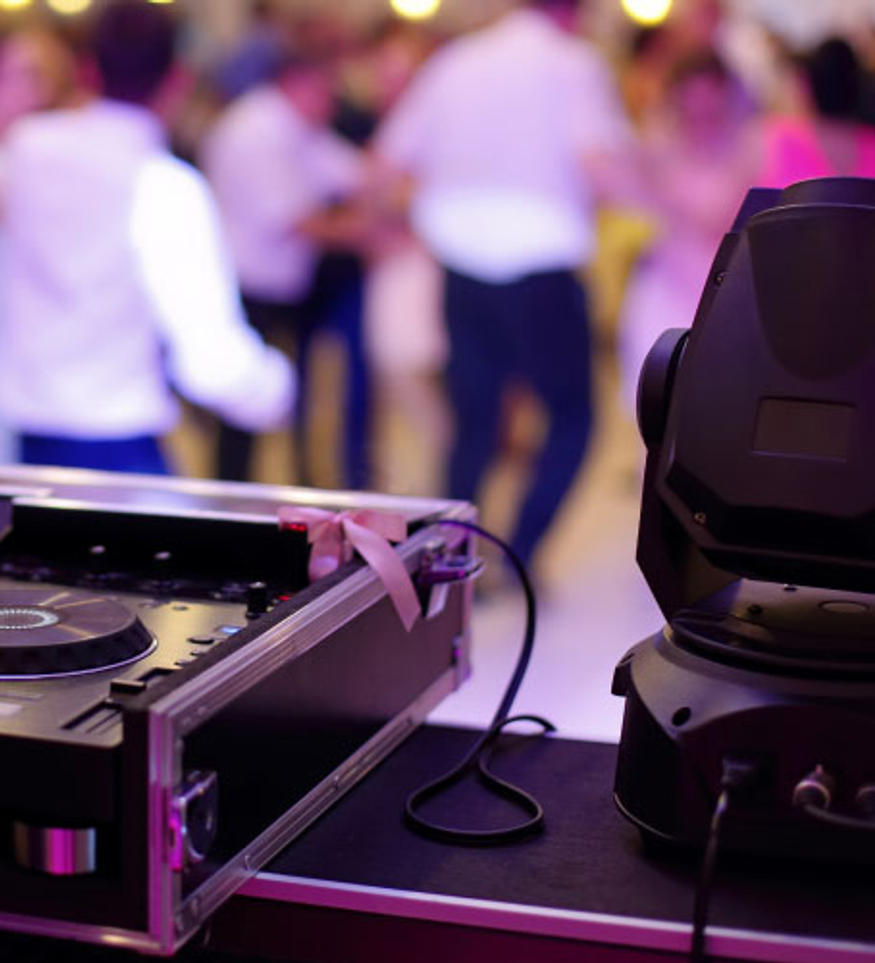231 Hochzeits DJ sind bereit für dich.