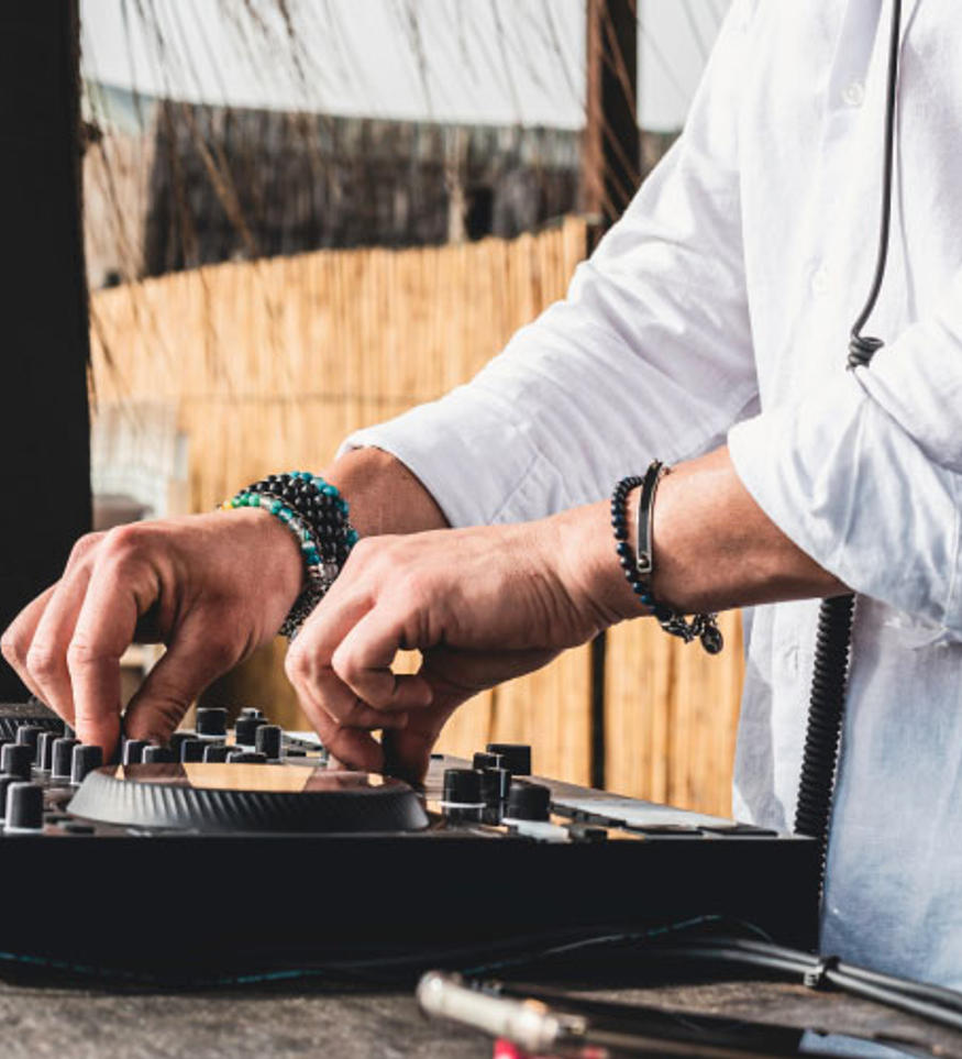 253 DJ sind bereit für dich.