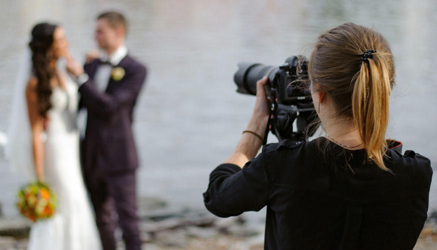 334 Eventfotografen sind bereit für dich.