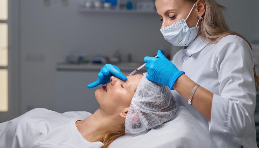 Faltenunterspritzung